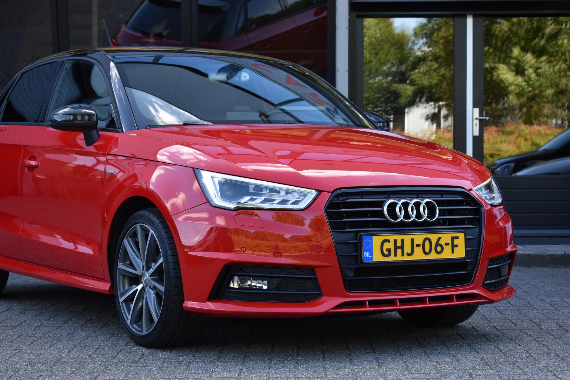 Audi A1 Sportback 1.4 TFSI Sport S Line PDC Xenon Led Cruise Stoel.vw Navi