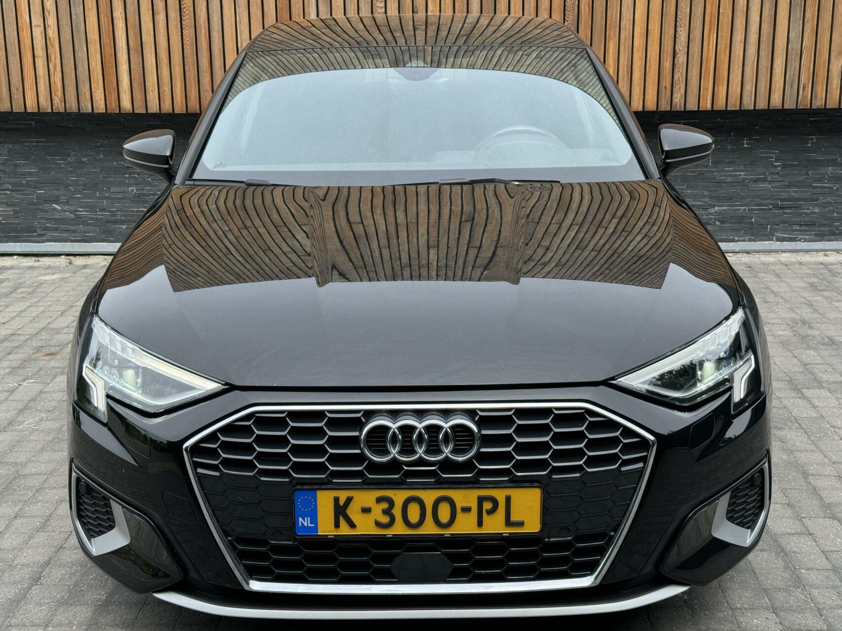 Audi A3 Sportback 35 TFSI S-tronic | Leer | Navi | Apple CarPlay | Getint glas | Digitaal dashboard | Parkeersensoren achter | Climate control | Stoelverwarming