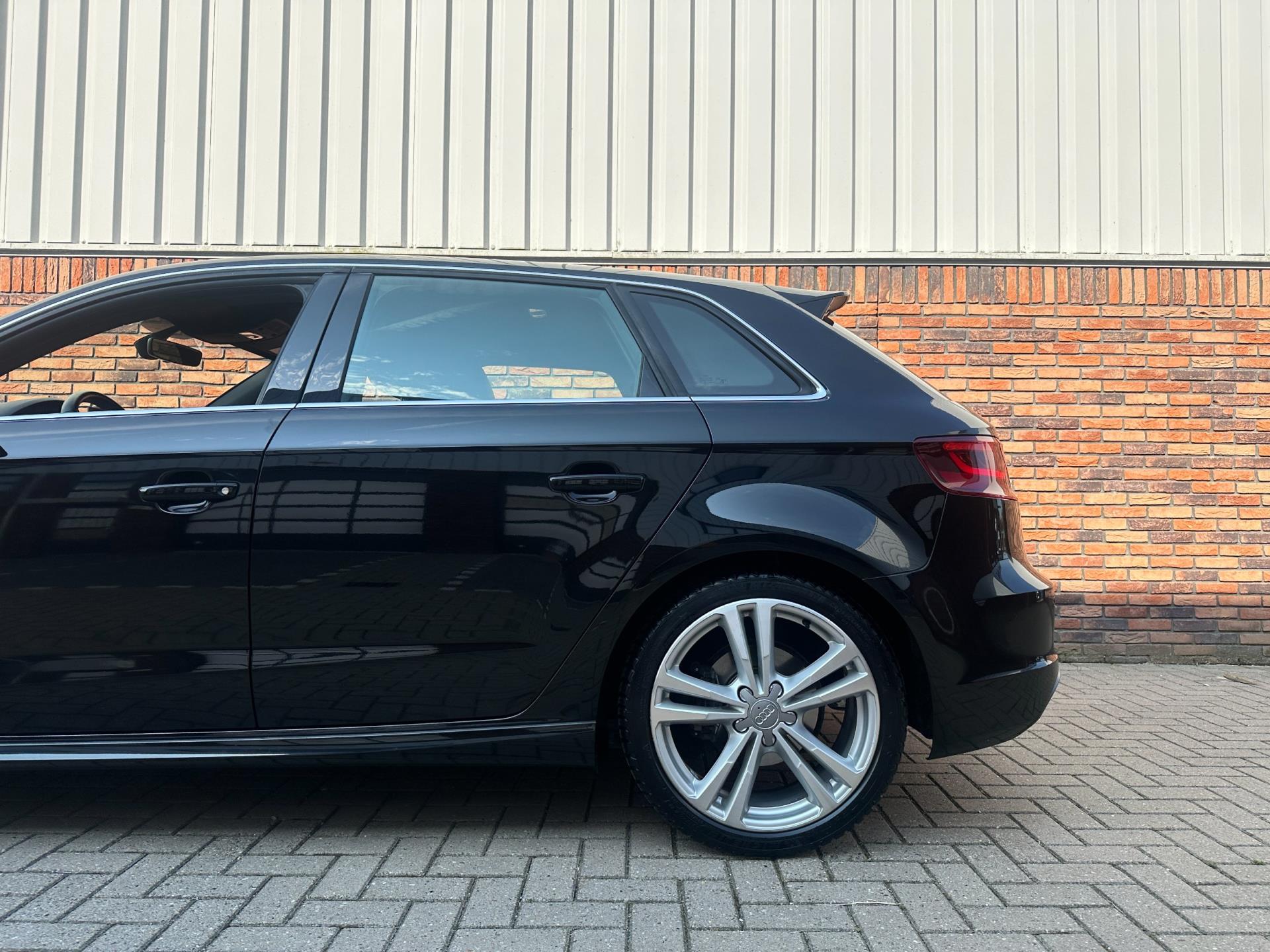 Audi A3 Sportback 1.4 TFSI CoD Ambition Sport Edition |S-Line|