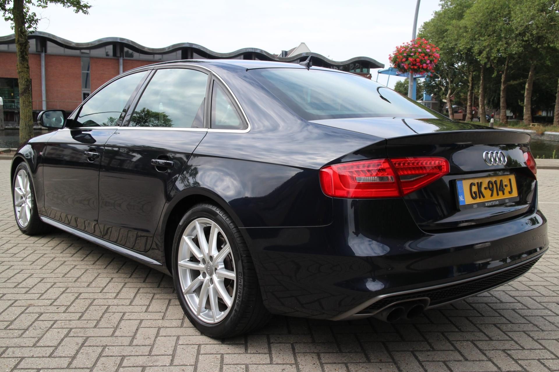 Audi A4 Limousine 1.8 TFSI S Edition