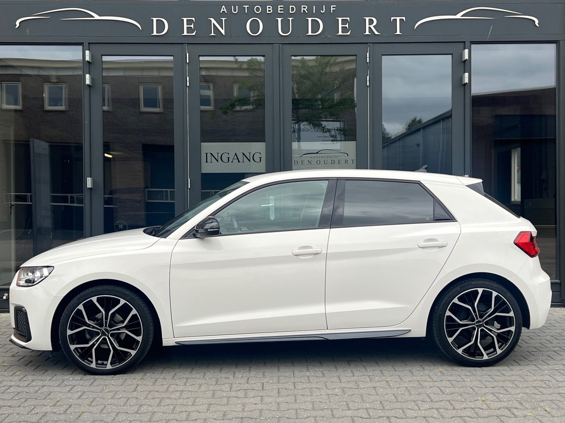 Audi A1 Sportback Automaat 25 TFSI epic / APPLE CARPLAY / VIRTUAL COCKPIT