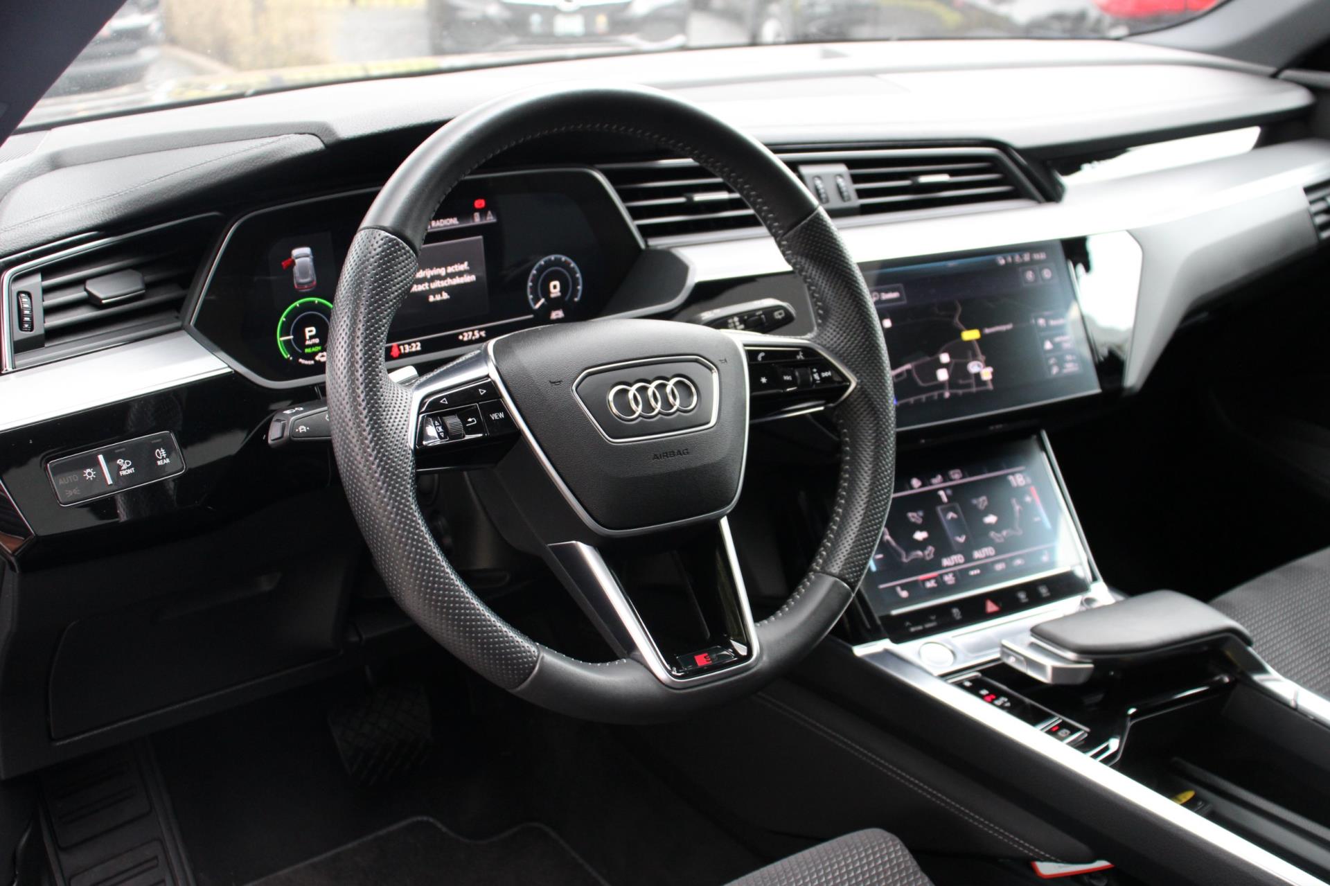 Audi E-tron 55 Quattro Advanced 1e Eig Luchtvering Virtual Pano S-Line Black Optic 20”