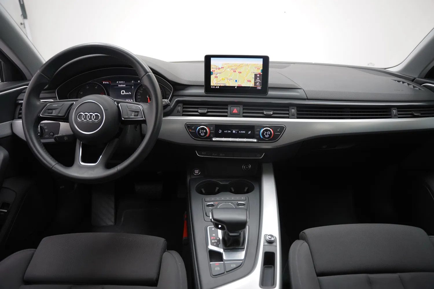 Audi A4 AVANT 30 TDI Sport Edition Aut [ Nav Sportzetels LED ]