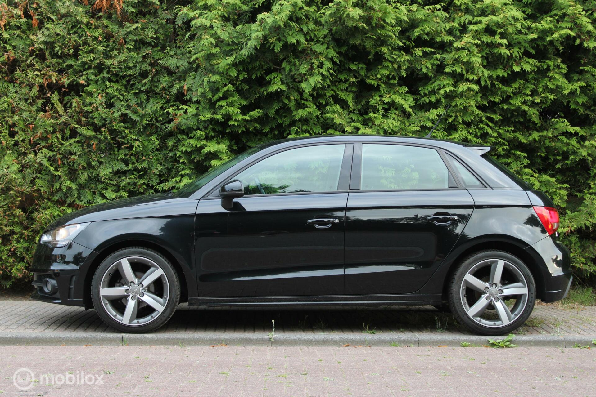 Audi A1 Sportback 1.2 TFSI S-Line Navigatie Airco Cruise control