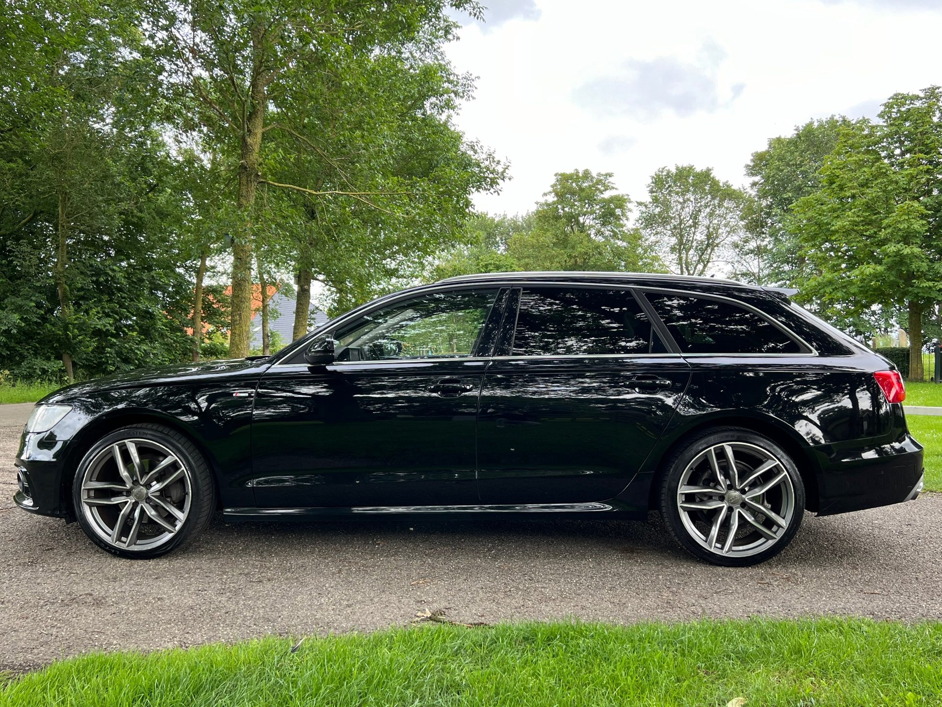 Audi A6 Avant 3.0 TDI quattro Sport Edition | Pano + Navi + Lederbekleding |