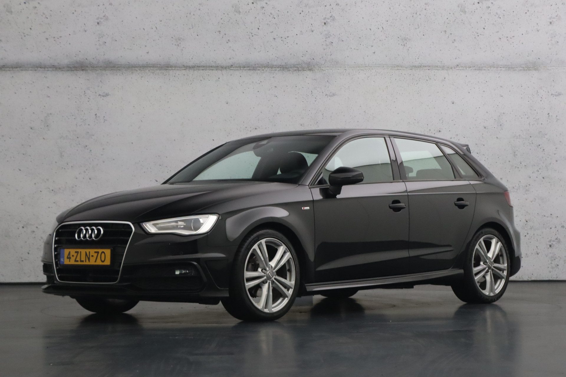 Audi A3 Sportback 1.4 TFSI CoD Ambition Pro Line S | Cruise control | bi-xenon koplampen | Parkeersensoren | Navigatie