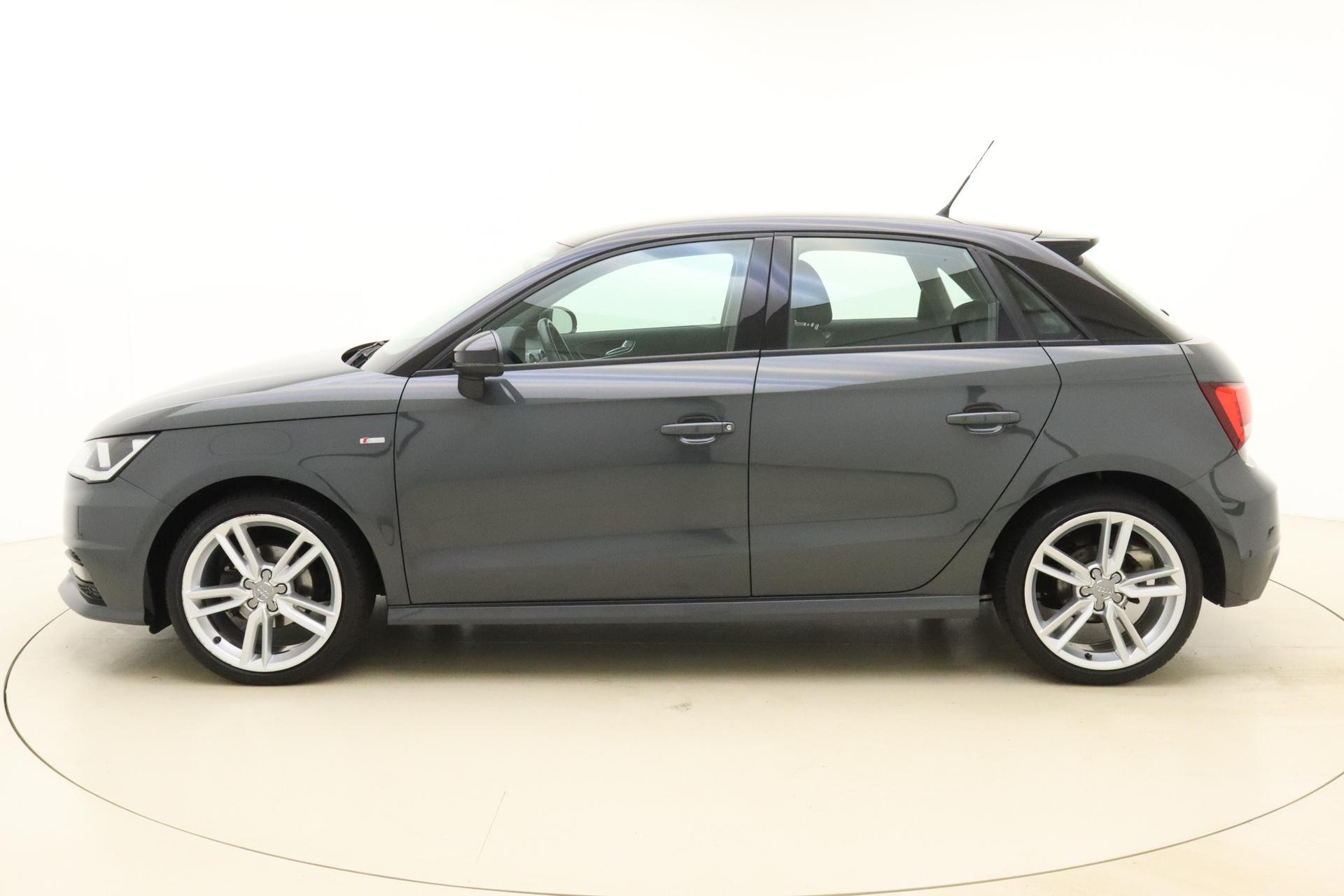 Audi A1 Sportback 1.0 TFSI Adrenalin | Navigatie | S-line exterieur | Lichtmetalen velgen | 5 Deuren | Nette auto | Cruise control | Zwart dak