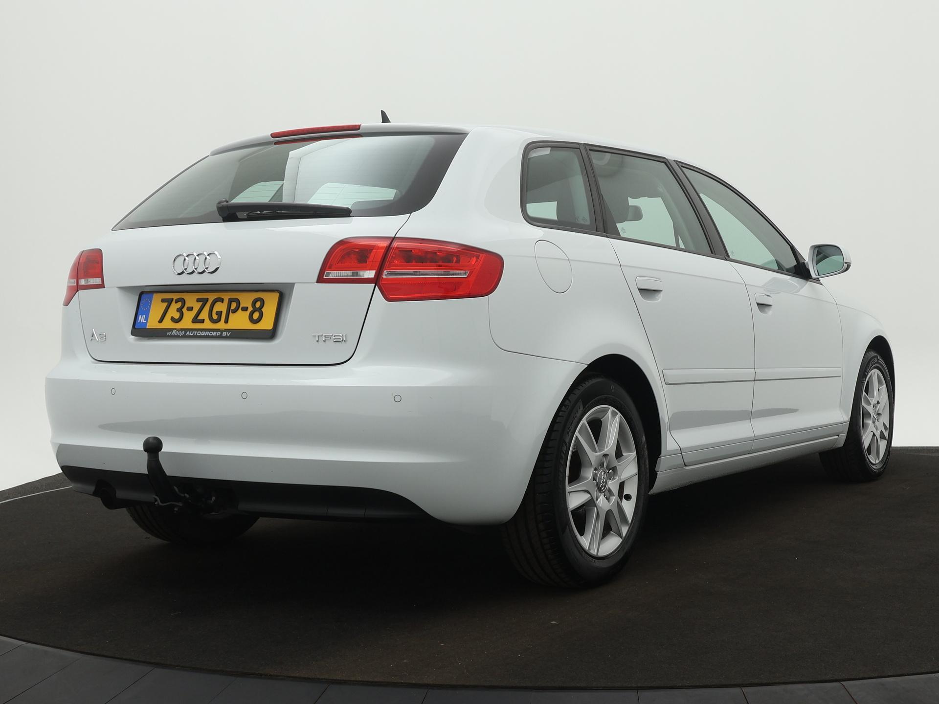 Audi A3 Sportback 1.2 TFSI Attraction Advance Automaat |Navigatie |Trekhaak |Lm Velgen