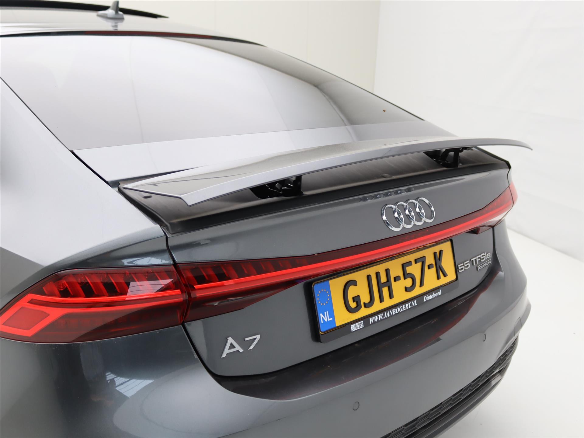 Audi A7 Sportback 55 TFSI e 367pk Quattro Competition 3x S-Line [ PANO+MATRIX LED+TREKHAAK+HUD+SPORTSTOELEN+ACC ]