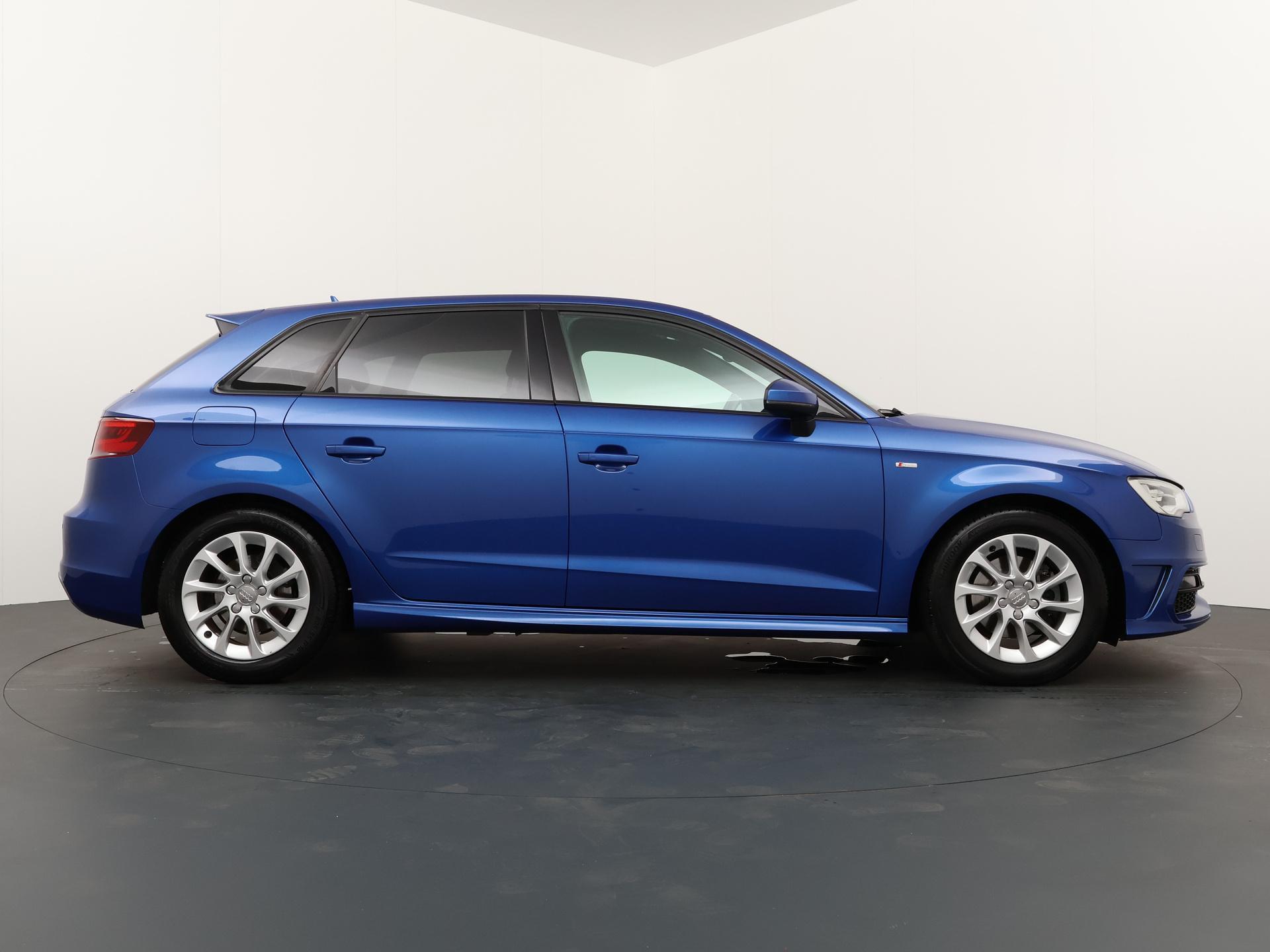 Audi A3 Sportback 1.2 TFSI Adrenalin Sport Cruise controle|Airco|navigatie