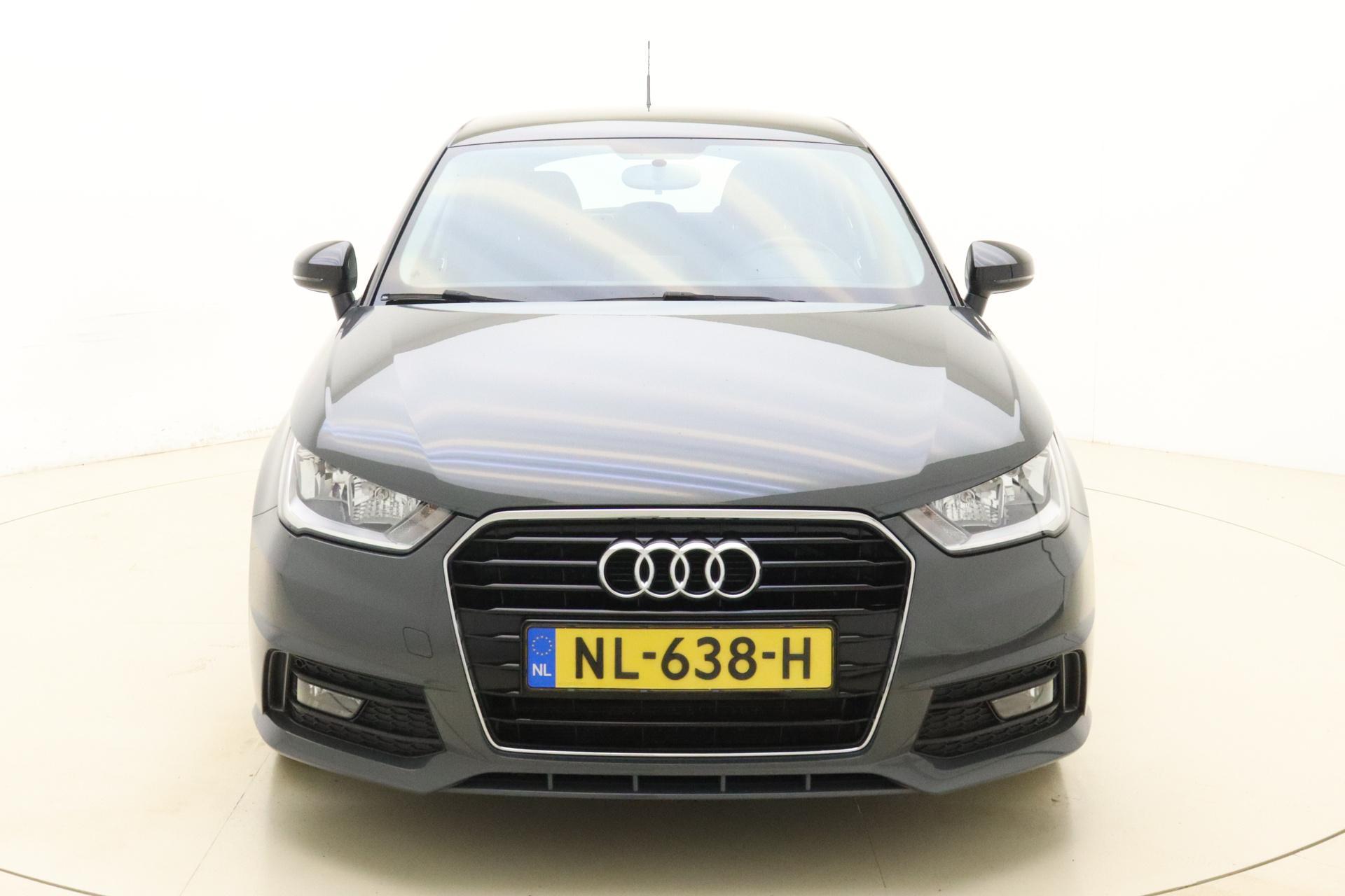 Audi A1 Sportback 1.0 TFSI Adrenalin | Navigatie | S-line exterieur | Lichtmetalen velgen | 5 Deuren | Nette auto | Cruise control | Zwart dak