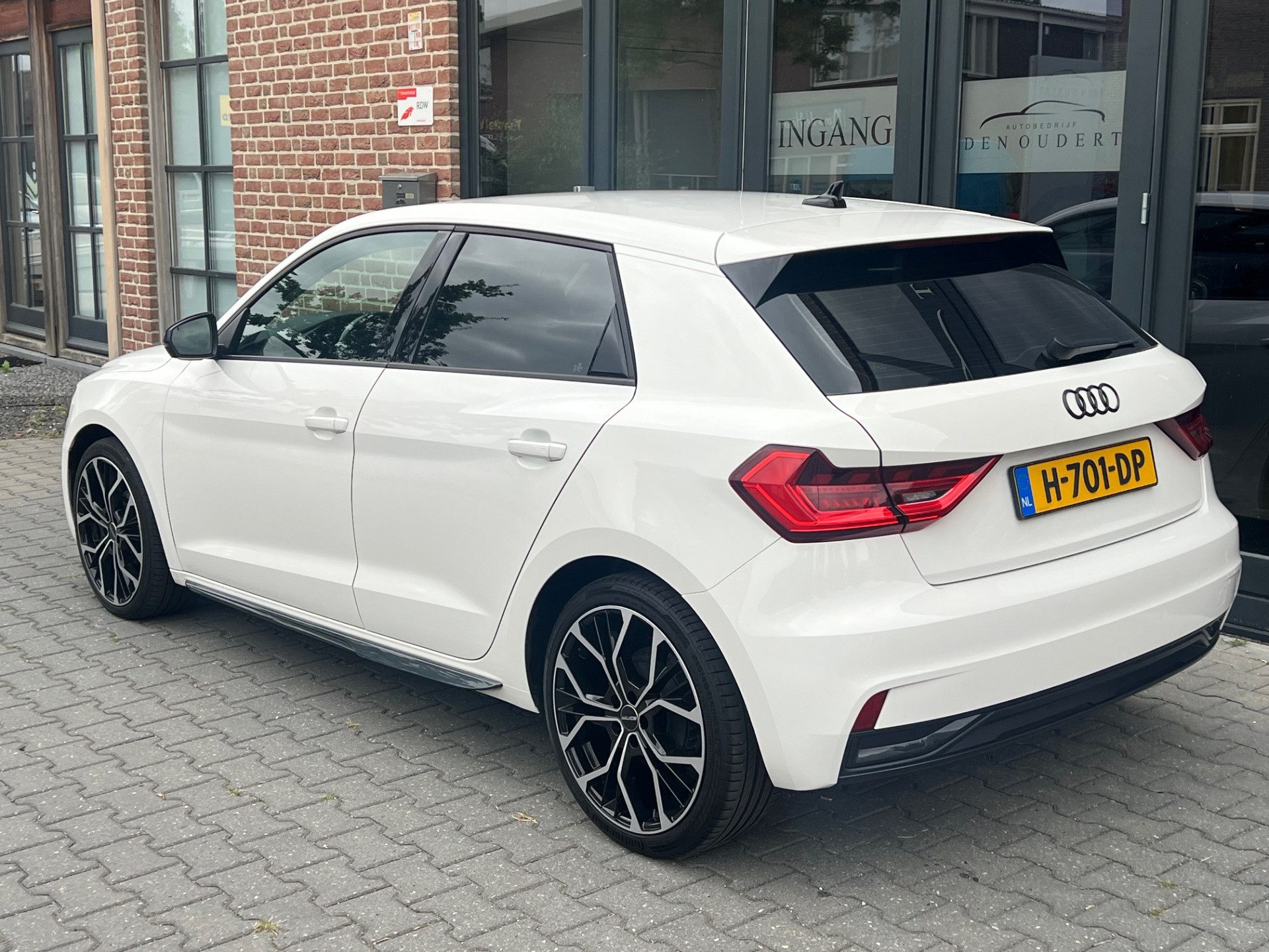 Audi A1 Sportback Automaat 25 TFSI epic / APPLE CARPLAY / VIRTUAL COCKPIT