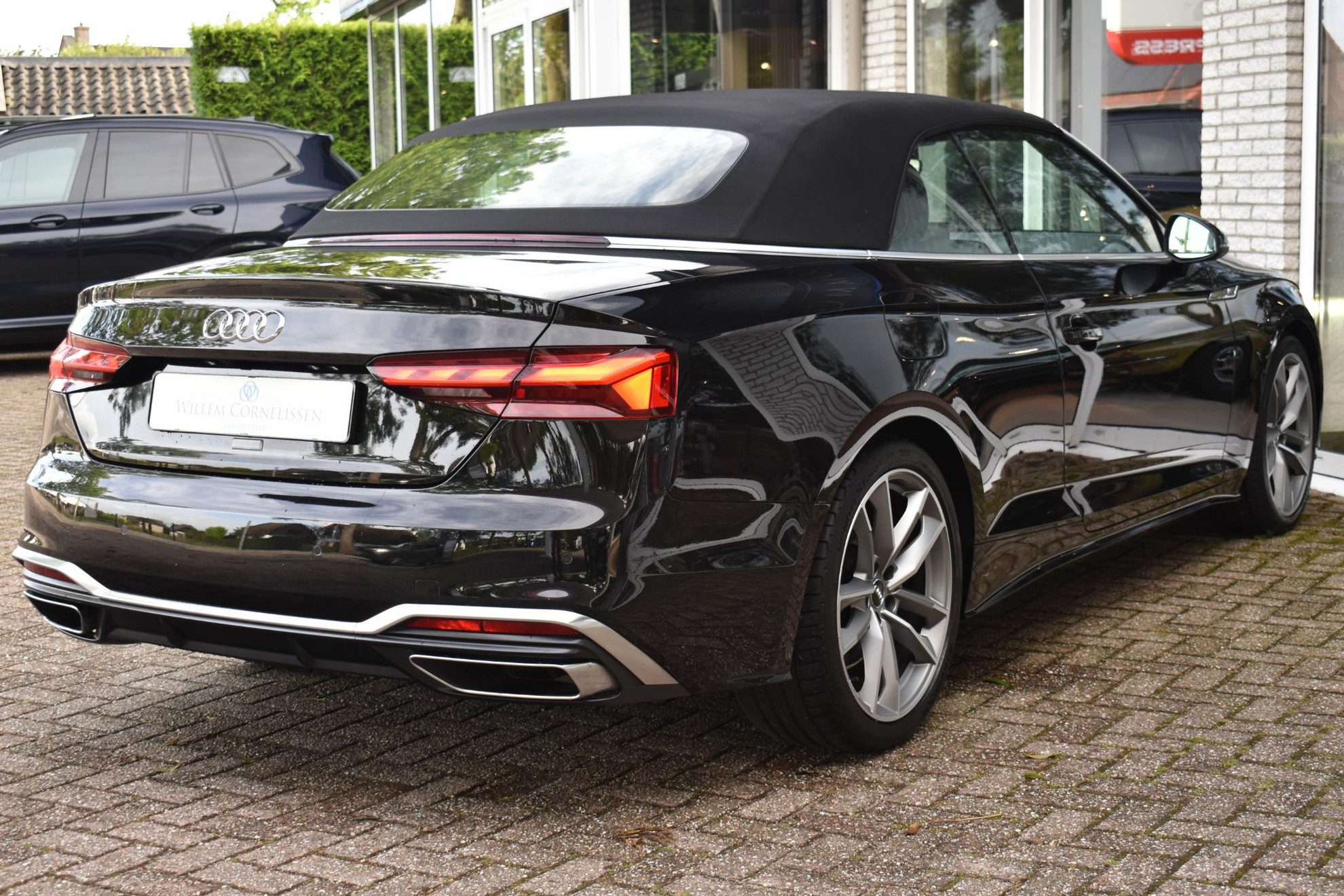 Audi A5 Cabriolet 40 TFSI S edition Virtual Dash Nekverwarming B&O