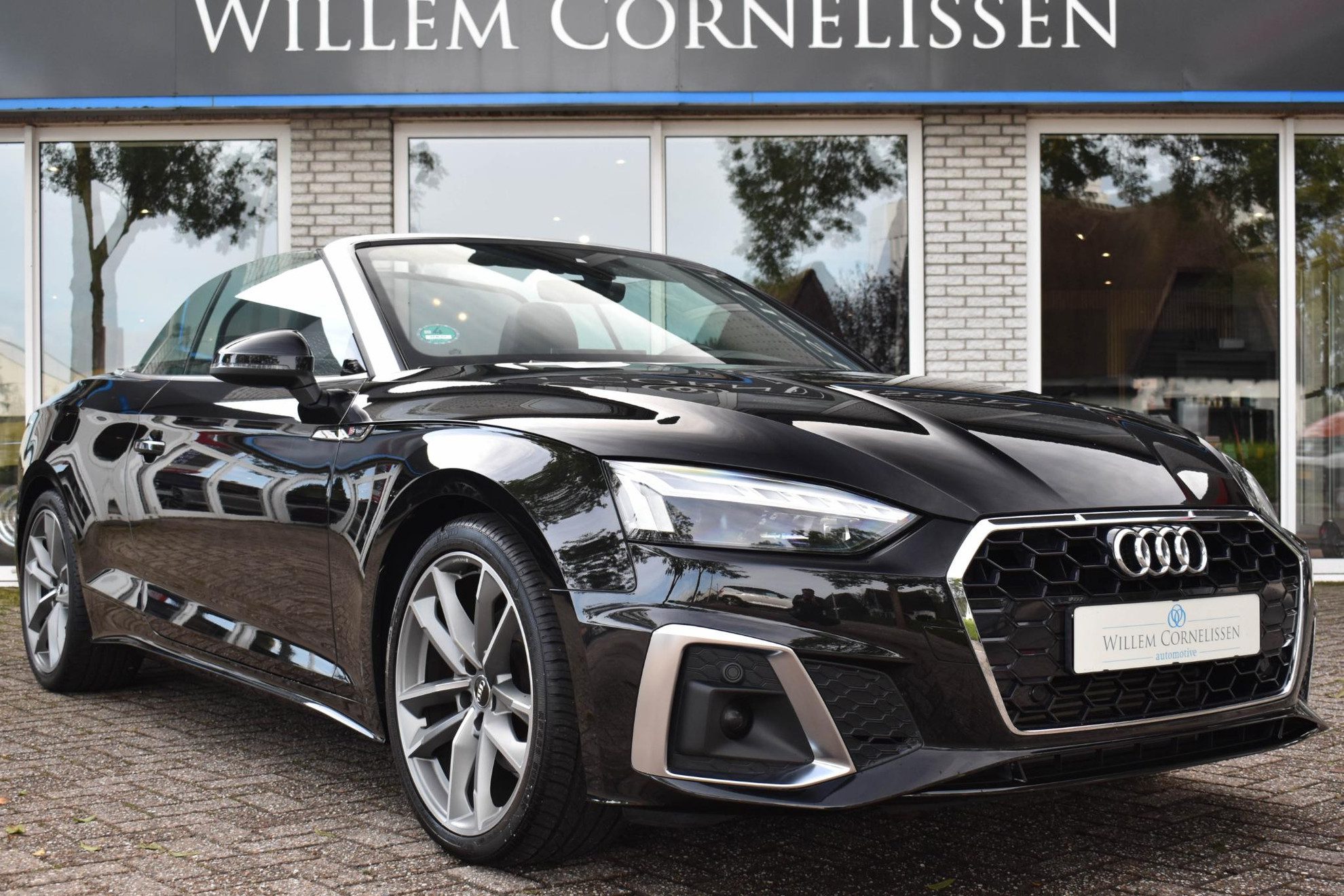 Audi A5 Cabriolet 40 TFSI S edition Virtual Dash Nekverwarming B&O