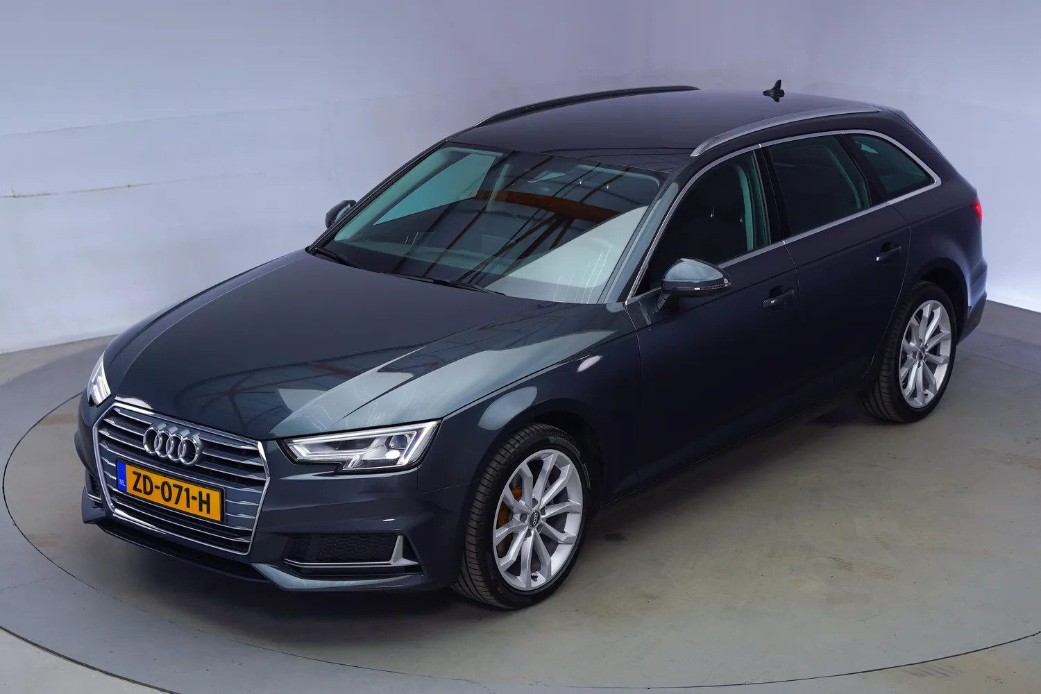 Audi A4 AVANT 30 TDI Sport Edition Aut [ Nav Sportzetels LED ]