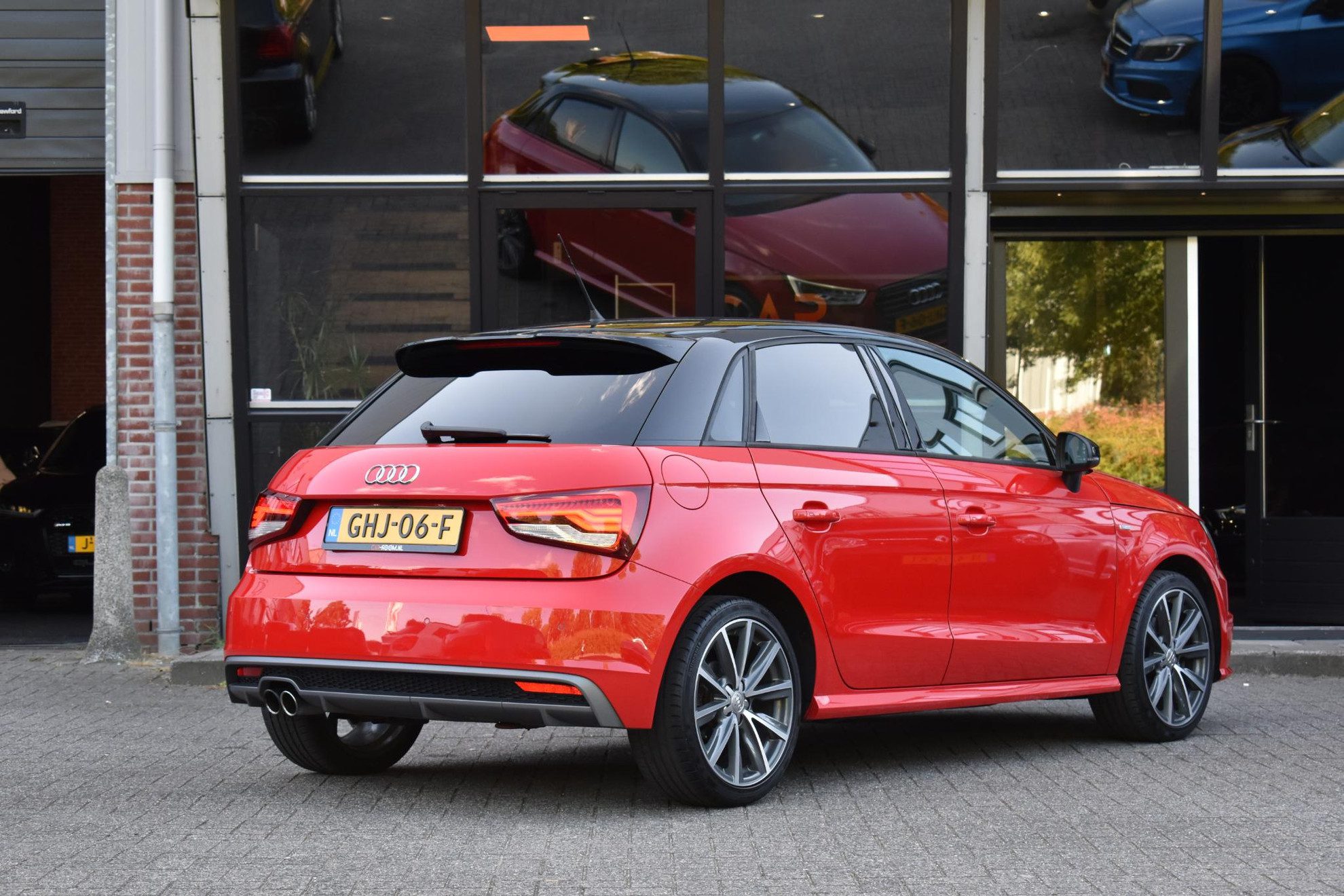 Audi A1 Sportback 1.4 TFSI Sport S Line PDC Xenon Led Cruise Stoel.vw Navi