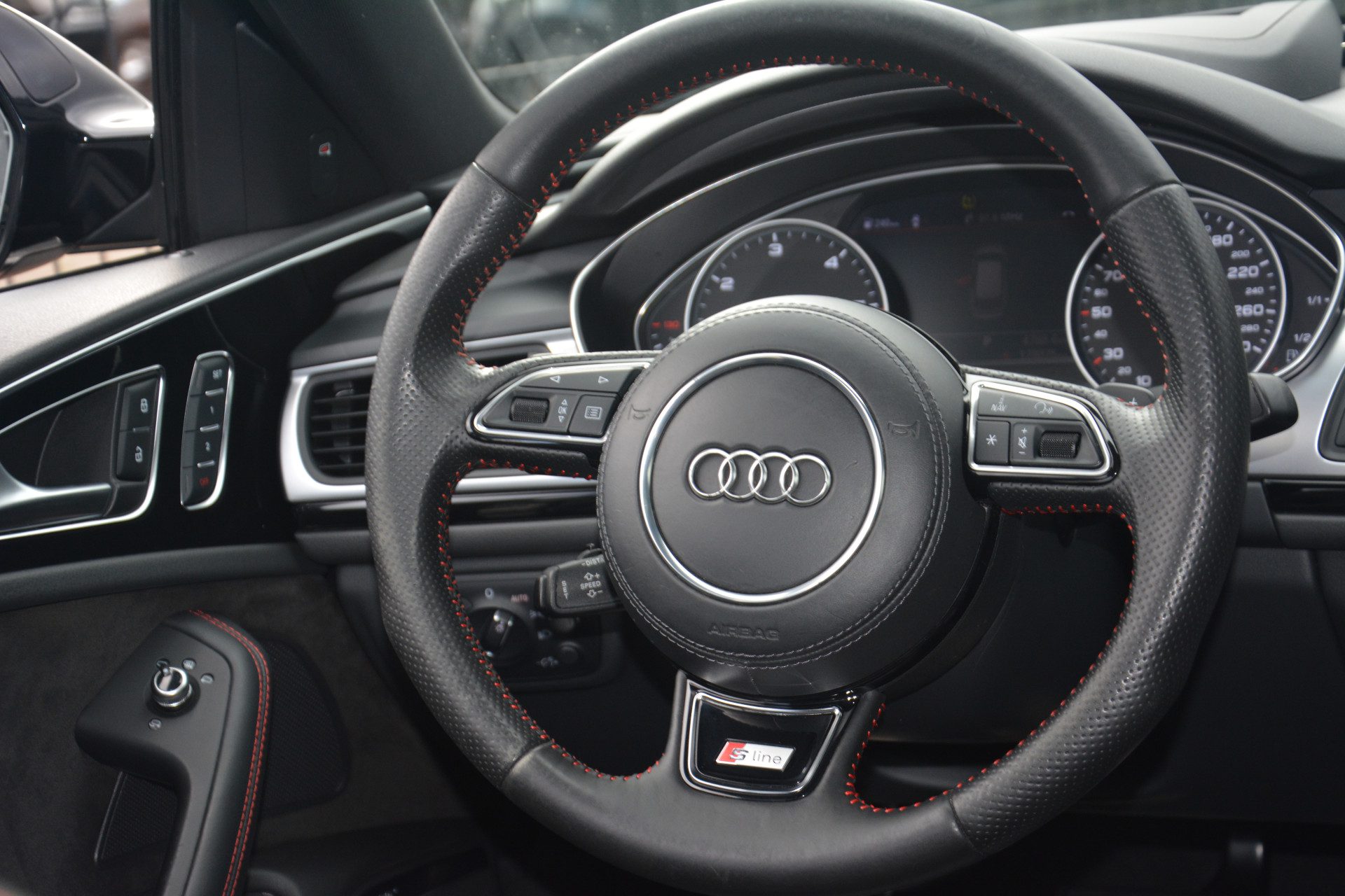 Audi A6 Avant 3.0 TDI BiT quattro Competition | RS Zetels | Black optic | ACC | Full LED | Dynamic sound | BOSE | HUD | Panoramadak | Zeer complete A6 COMPETITION 2xS-line alcantara deurpanelen standkachel navigatie stoelverwarming camera