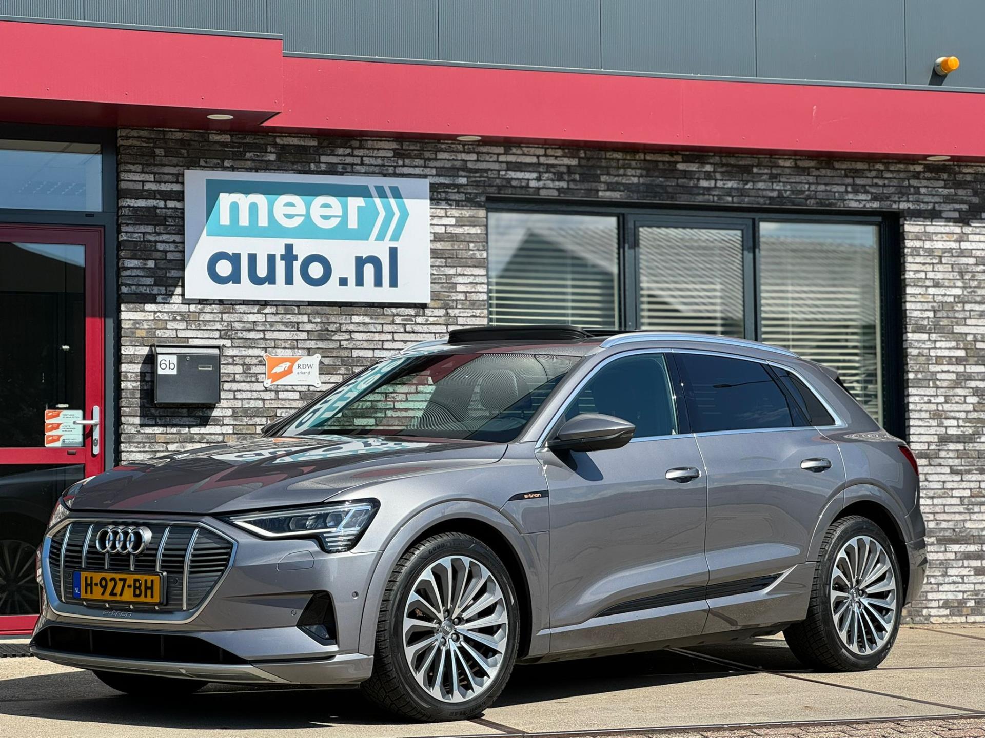 Audi E-tron E-tron 55 quattro S-LINE PANO l B&O l CARPLAY l ORG.NL l 21INCH l DEALER ONDERHOUDEN