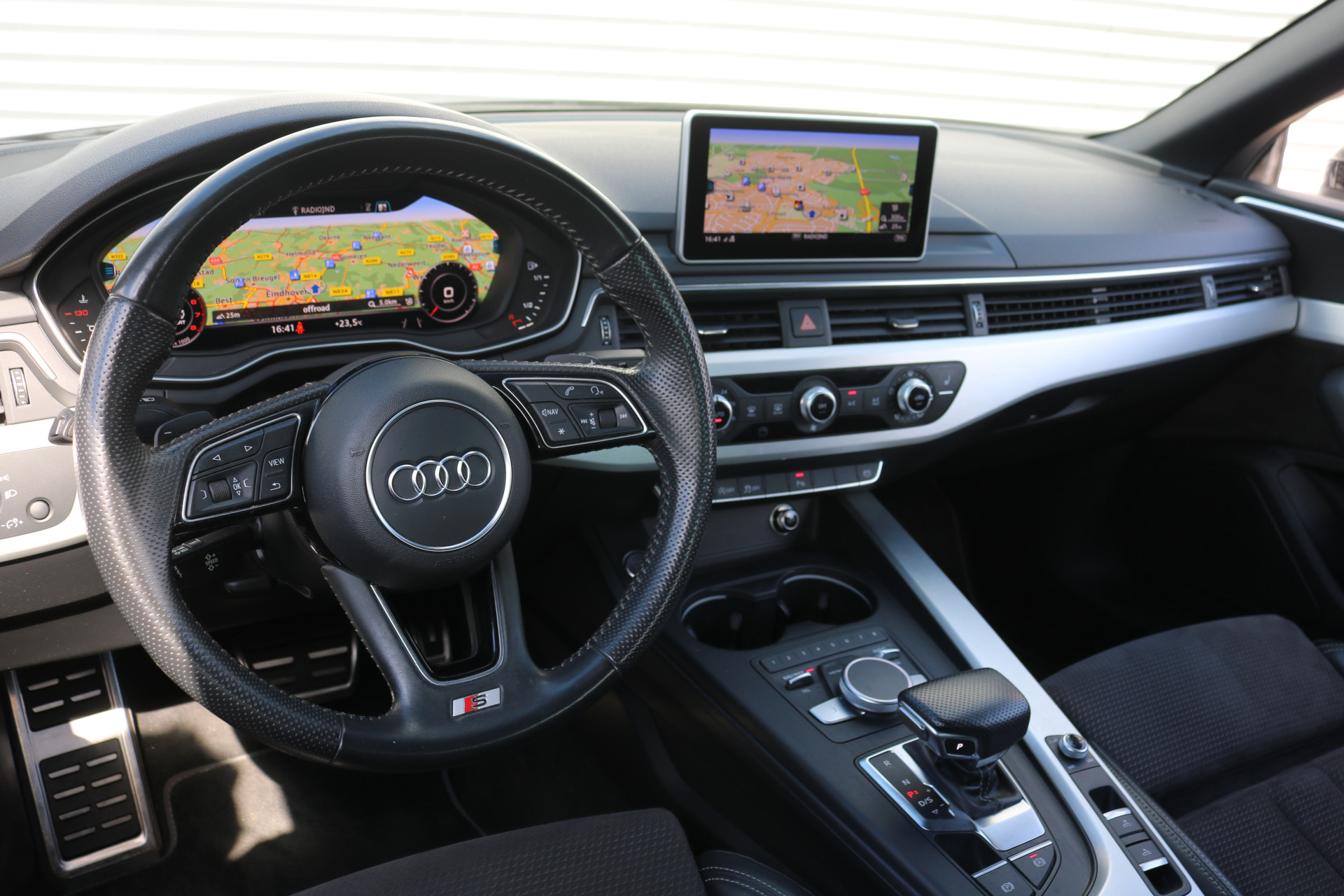 Audi A5 Cabriolet 2.0 TFSI S-Line Aut (Sportinterieur Clima Cruise Full-Led 19InchLMV Windschot Pdc V+A)