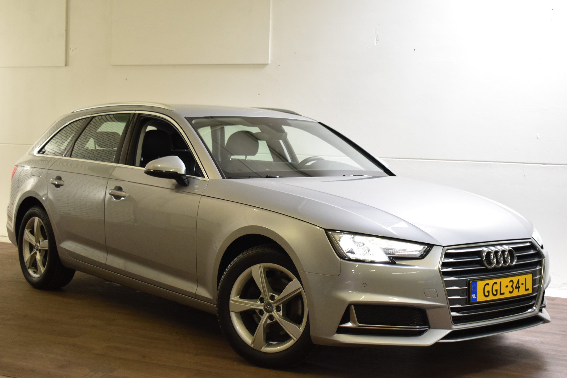 Audi A4 Avant 35 TFSI 2.0 150PK PRO-LINE SPORT NAVI/PDC/ECC