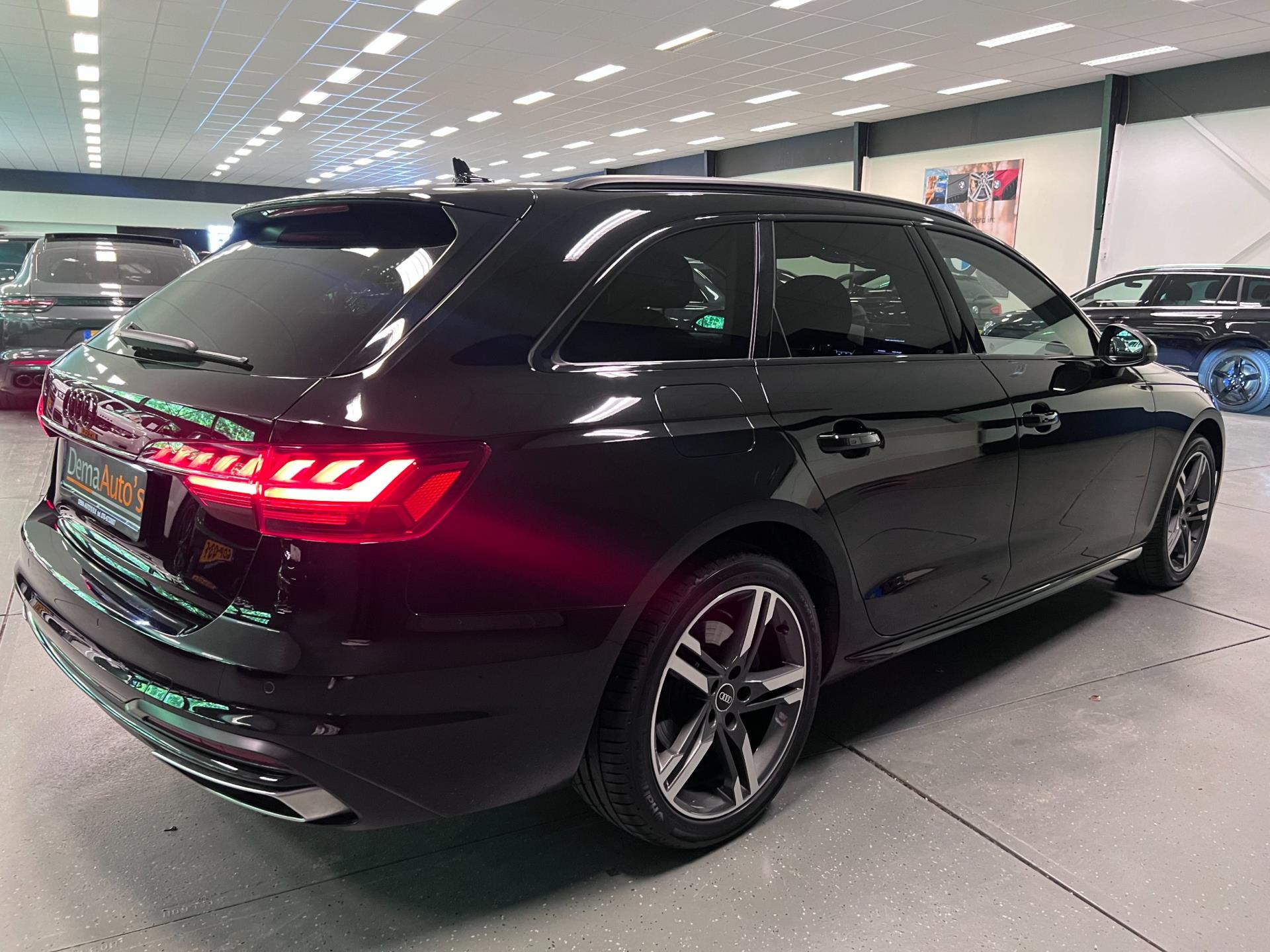 Audi A4 Avant 35 TFSI SPORT BLACK-LINE NAVI/V-COCKPIT/LED/DAB/CARPLAY/ECC/PDC/CRUISE///