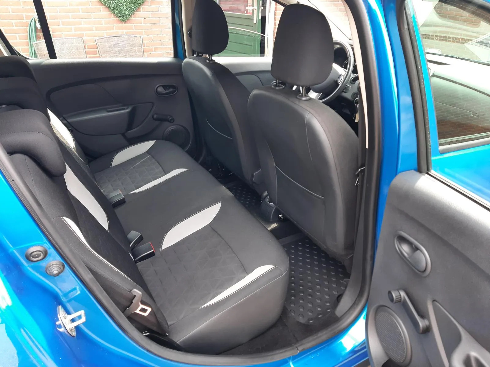 Dacia Sandero 0.9 TCe Stepway Lauréate 2016 – AUTOMAAT