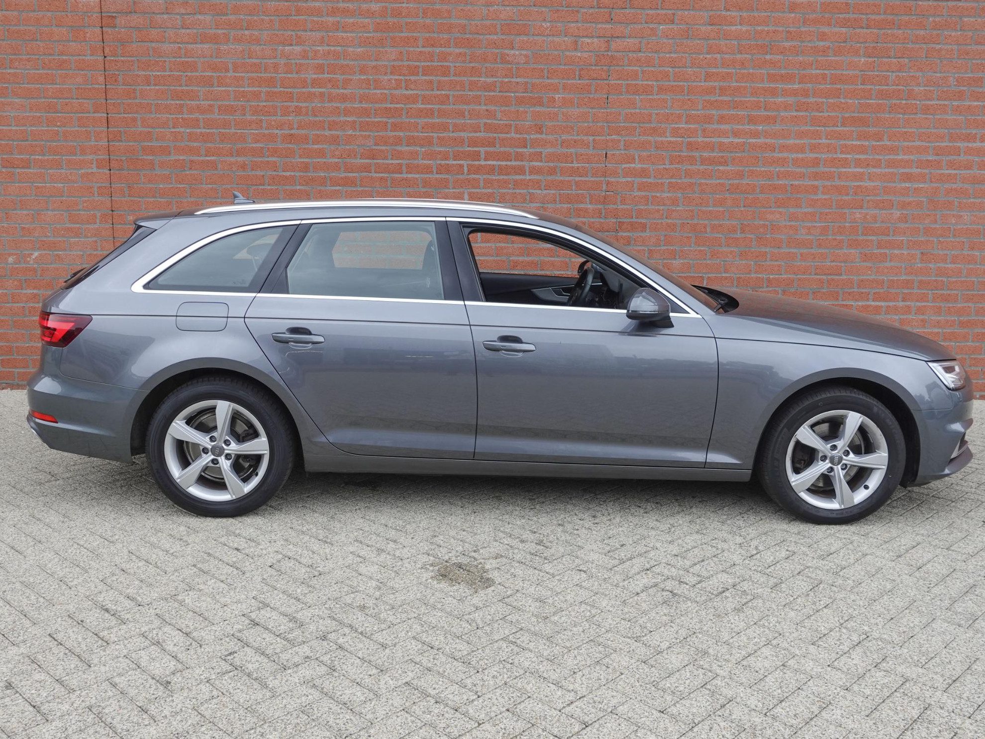 Audi A4 Avant 40 TFSI 190pk S-Tronic Sport hybride Climate Control Elektrisch bedienbare achterklep Cruise Control Adaptive Stoelverwarming Interieur-pakket S line Competition Led