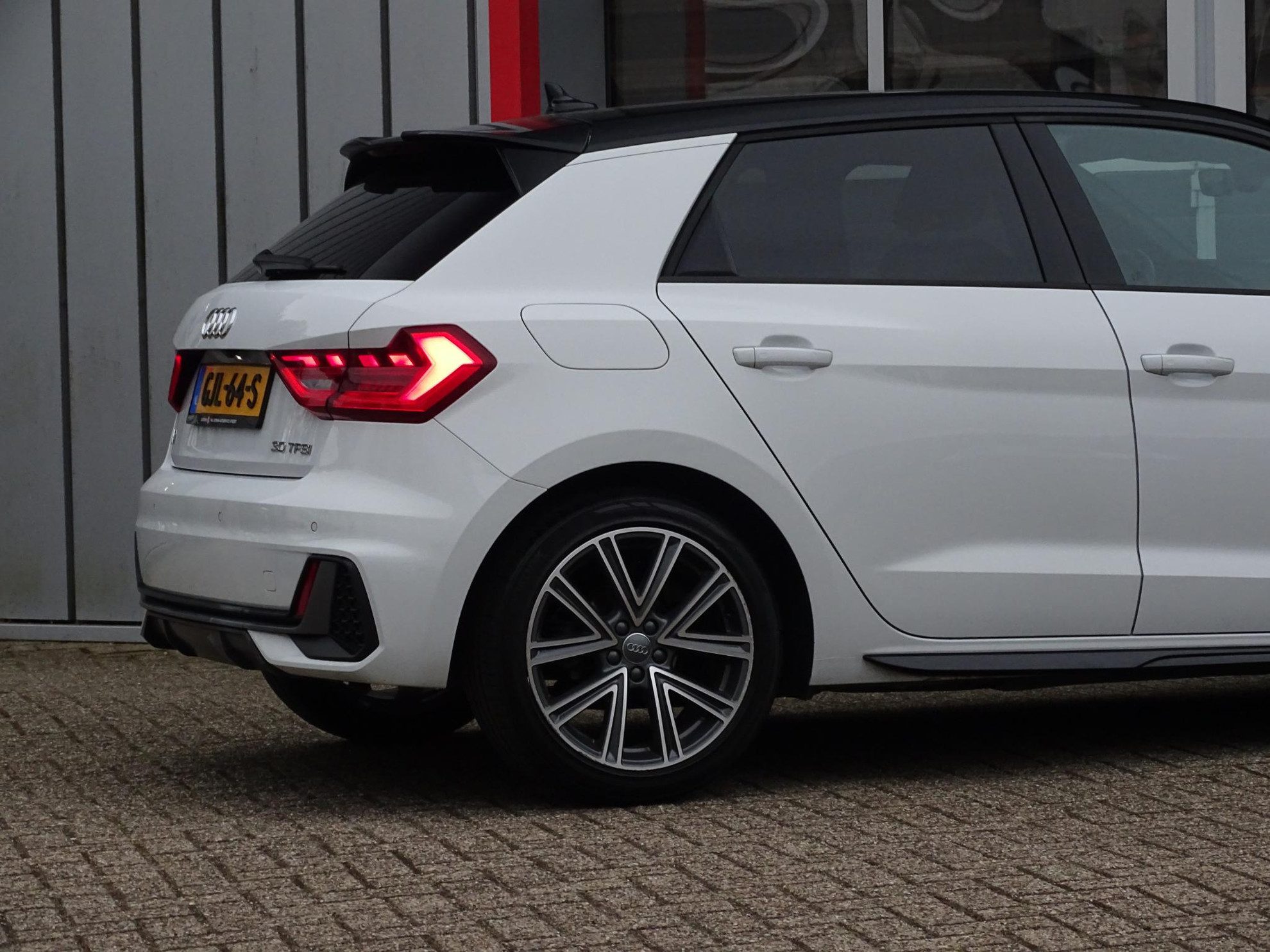 Audi A1 Sportback 30 TFSI S-Line  | CarPlay | Elek Spiegels | Cruise | Camera |