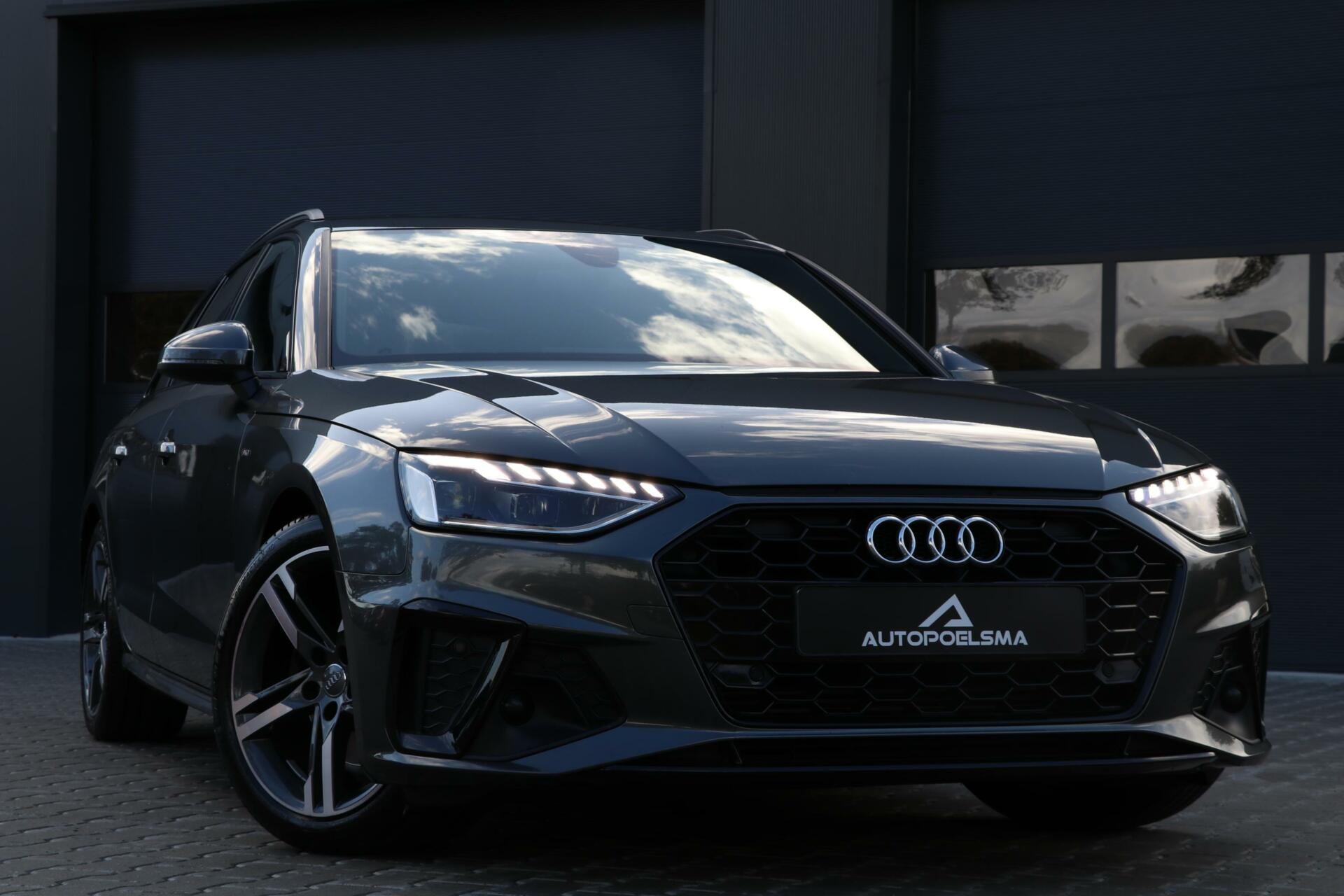 Audi A4 Avant 35 TFSI 2x S-Line Black VirtualDash Camera Led Sportzetels Blindspot Sfeerverlicht Trekhaak nw model BJ2019