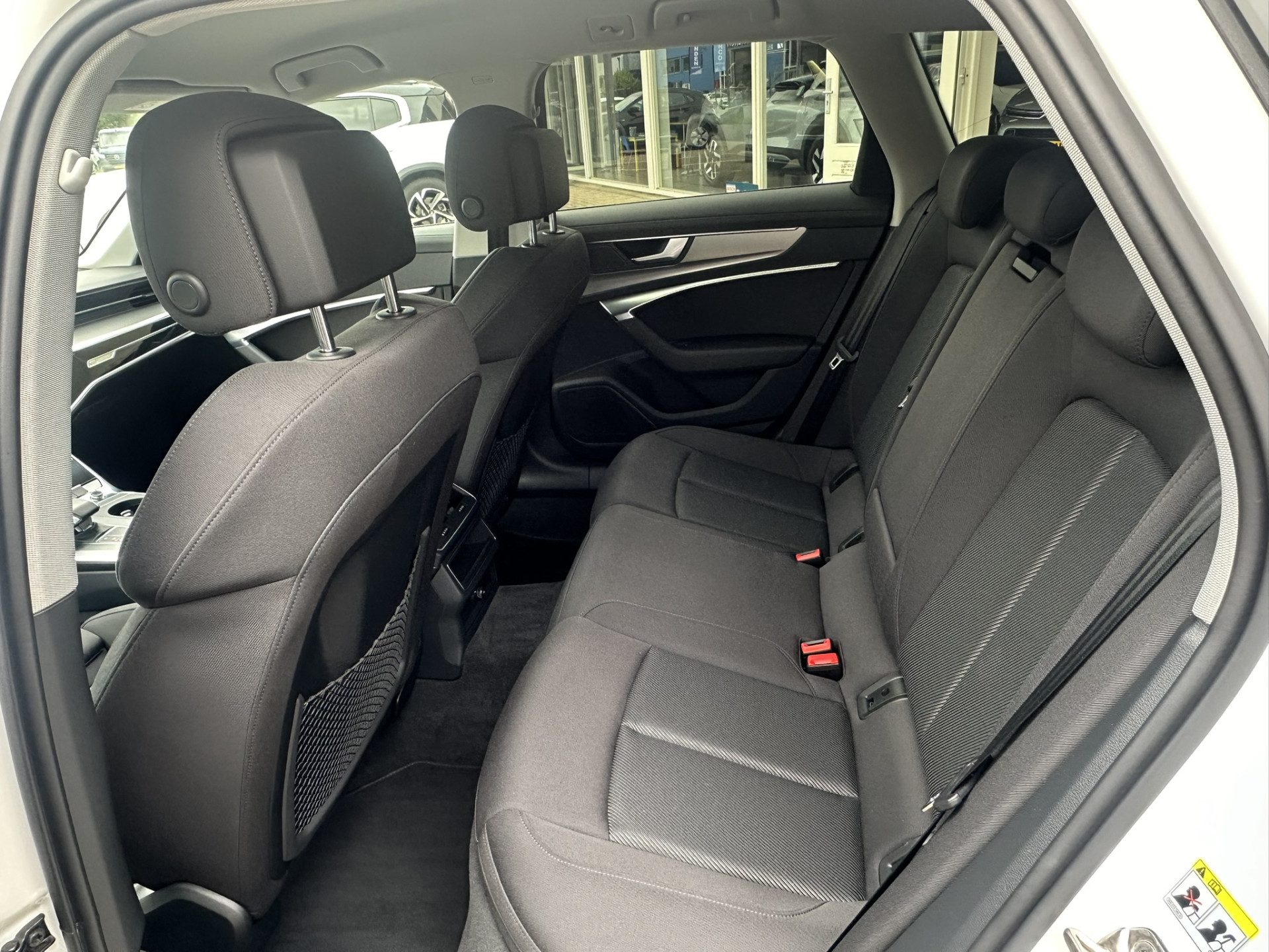 Audi A6 Avant 40 TDI 204pk Advanced edition | LED | Sportstoelen elekt. verstelbaar | 360 gr. Camera | Apple Carplay | Navi