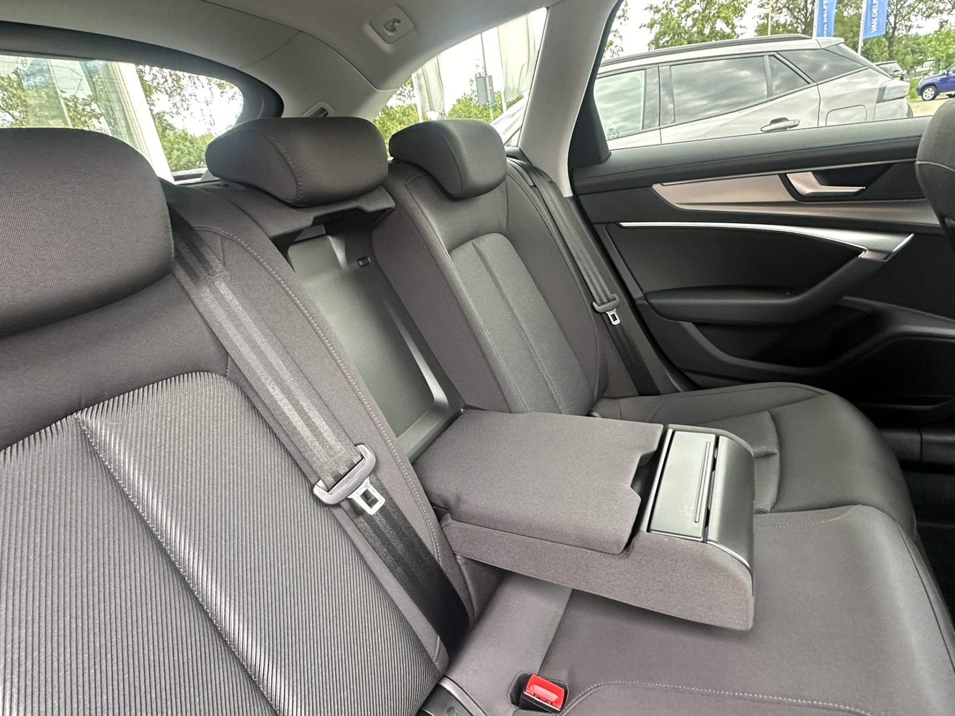 Audi A6 Avant 40 TDI 204pk Advanced edition | LED | Sportstoelen elekt. verstelbaar | 360 gr. Camera | Apple Carplay | Navi