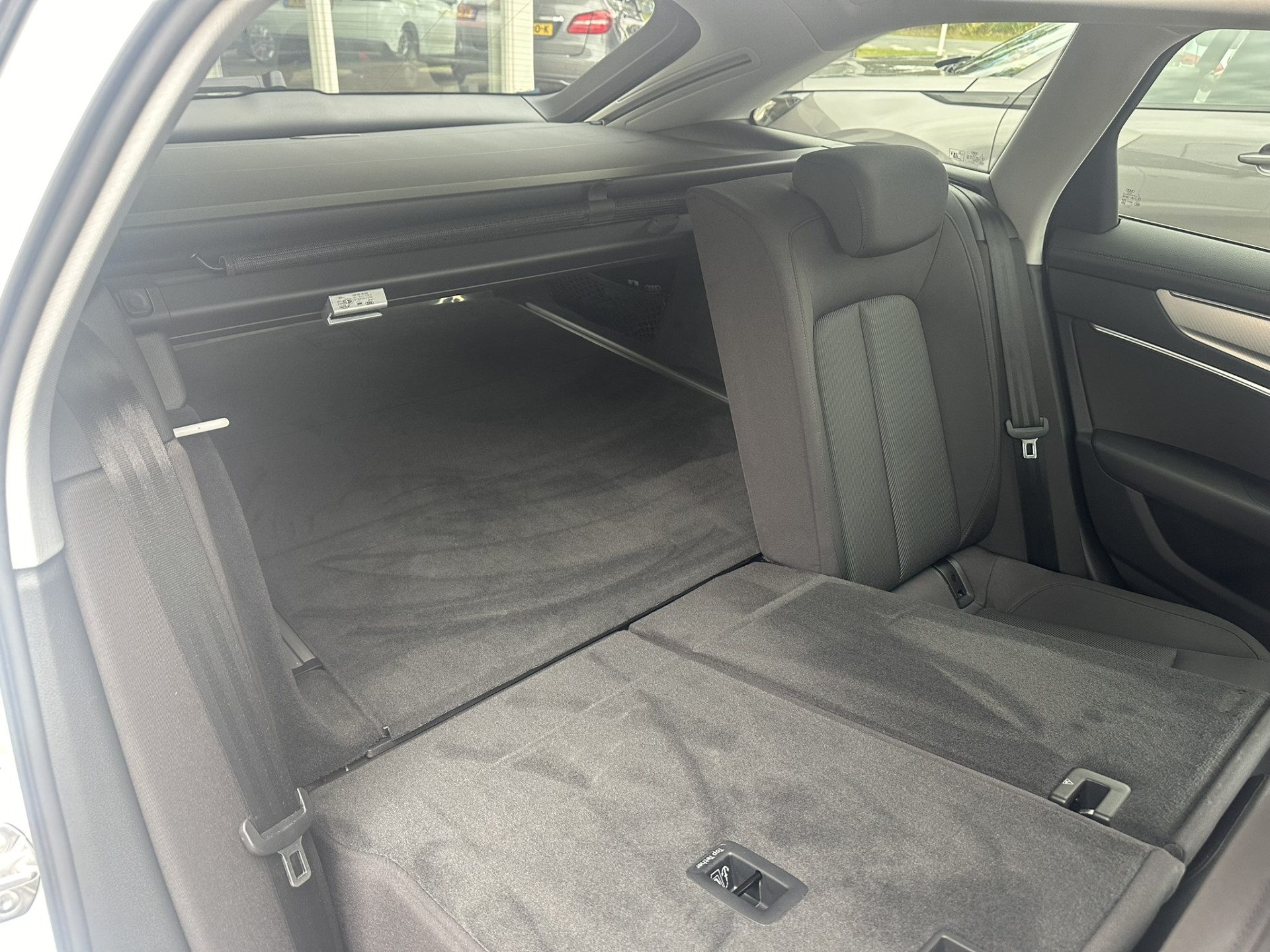 Audi A6 Avant 40 TDI 204pk Advanced edition | LED | Sportstoelen elekt. verstelbaar | 360 gr. Camera | Apple Carplay | Navi