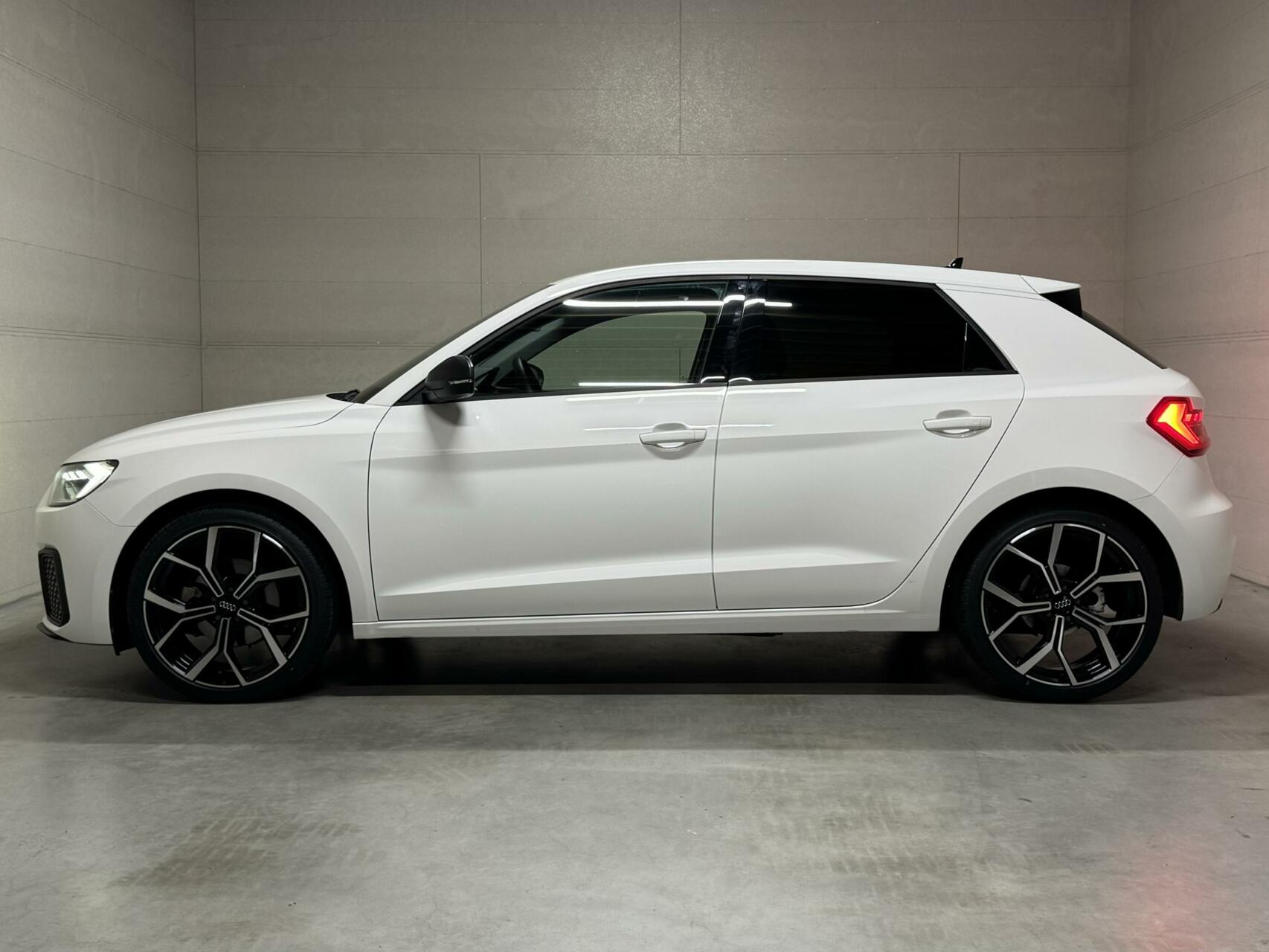 Audi A1 Sportback 30 TFSI S-Line 18” Virtual  CarPlay NAP