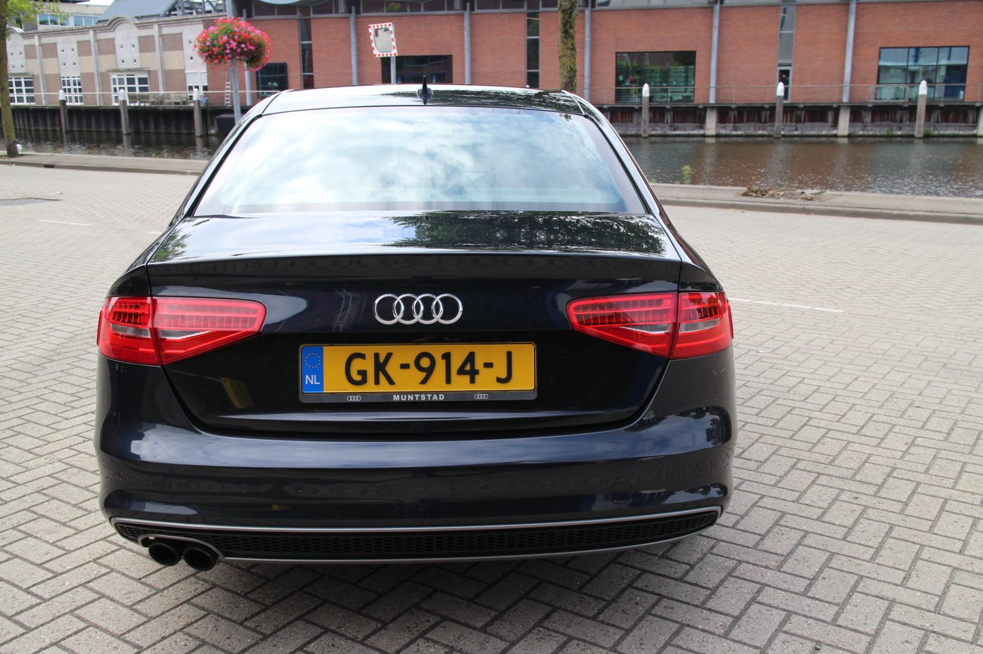 Audi A4 Limousine 1.8 TFSI S Edition