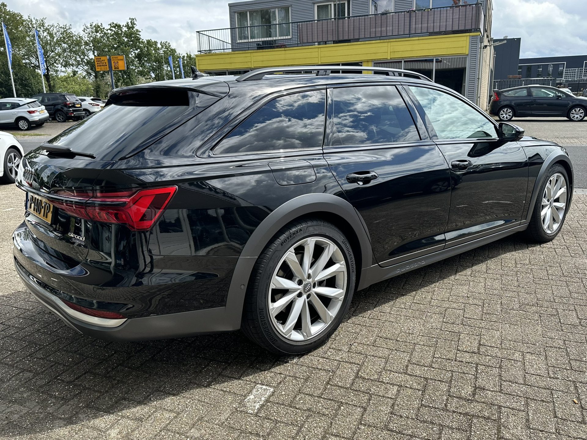 Audi A6 Allroad quattro 45 TDI | LED | PANO | Keyless | Luchtvering | Apple Carplay | Stoelen- Stuur en achterbank verwarmd | Trekhaak .