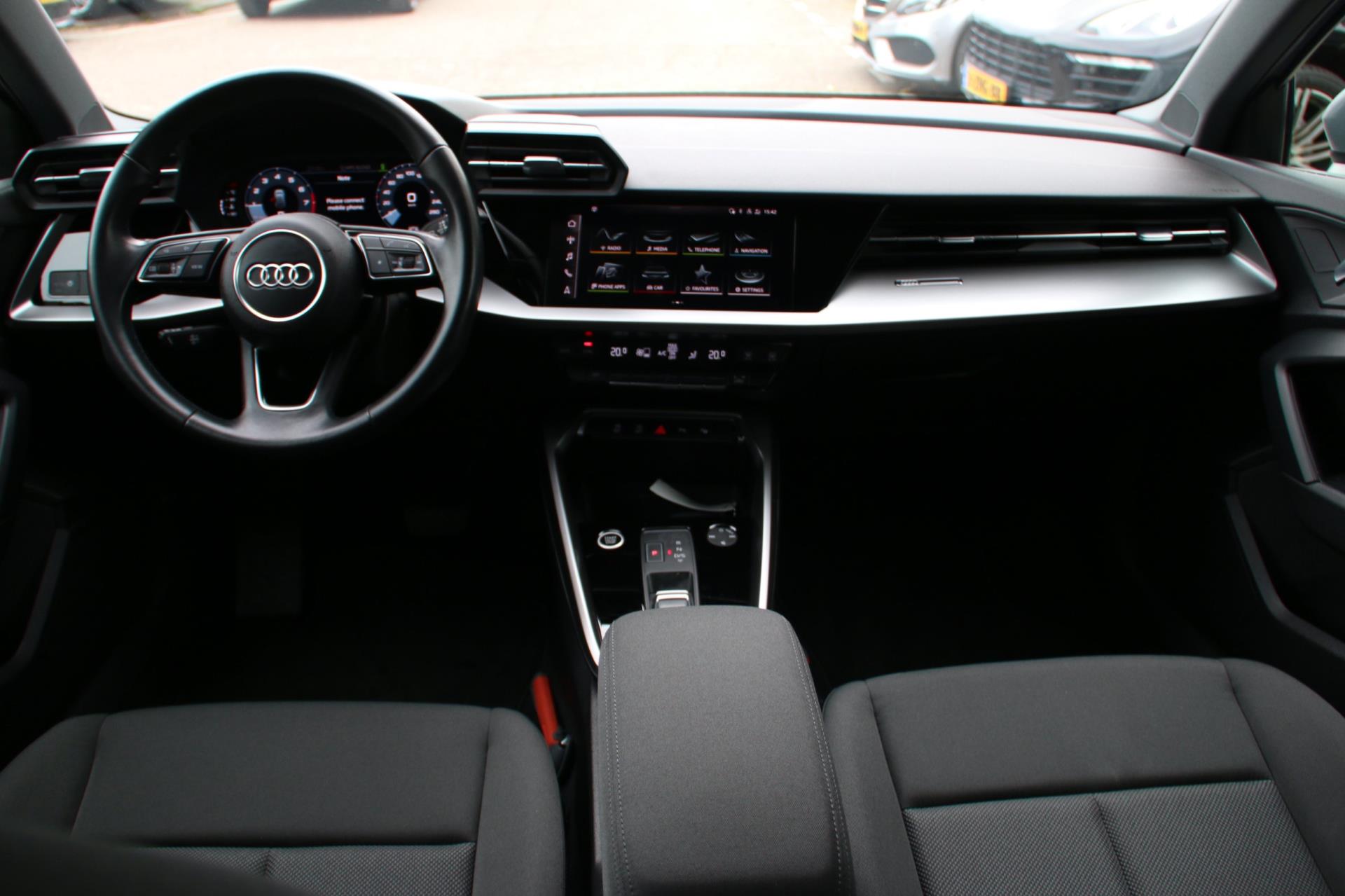 Audi A3 Sportback 30 TFSI Pro Line DEALER OND. NL-AUTO NAP!