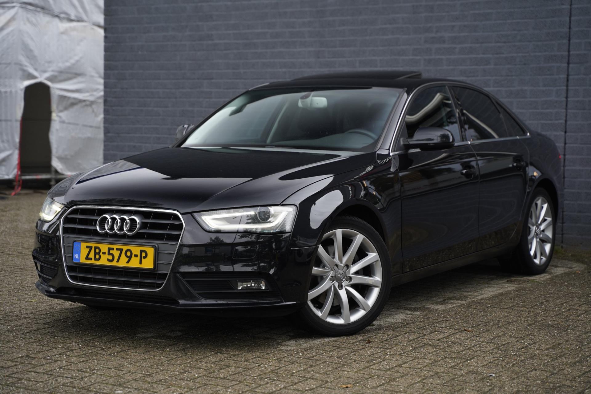 Audi A4 Limousine 2.0 TFSI quattro S line, 211pk, Leder, NAP