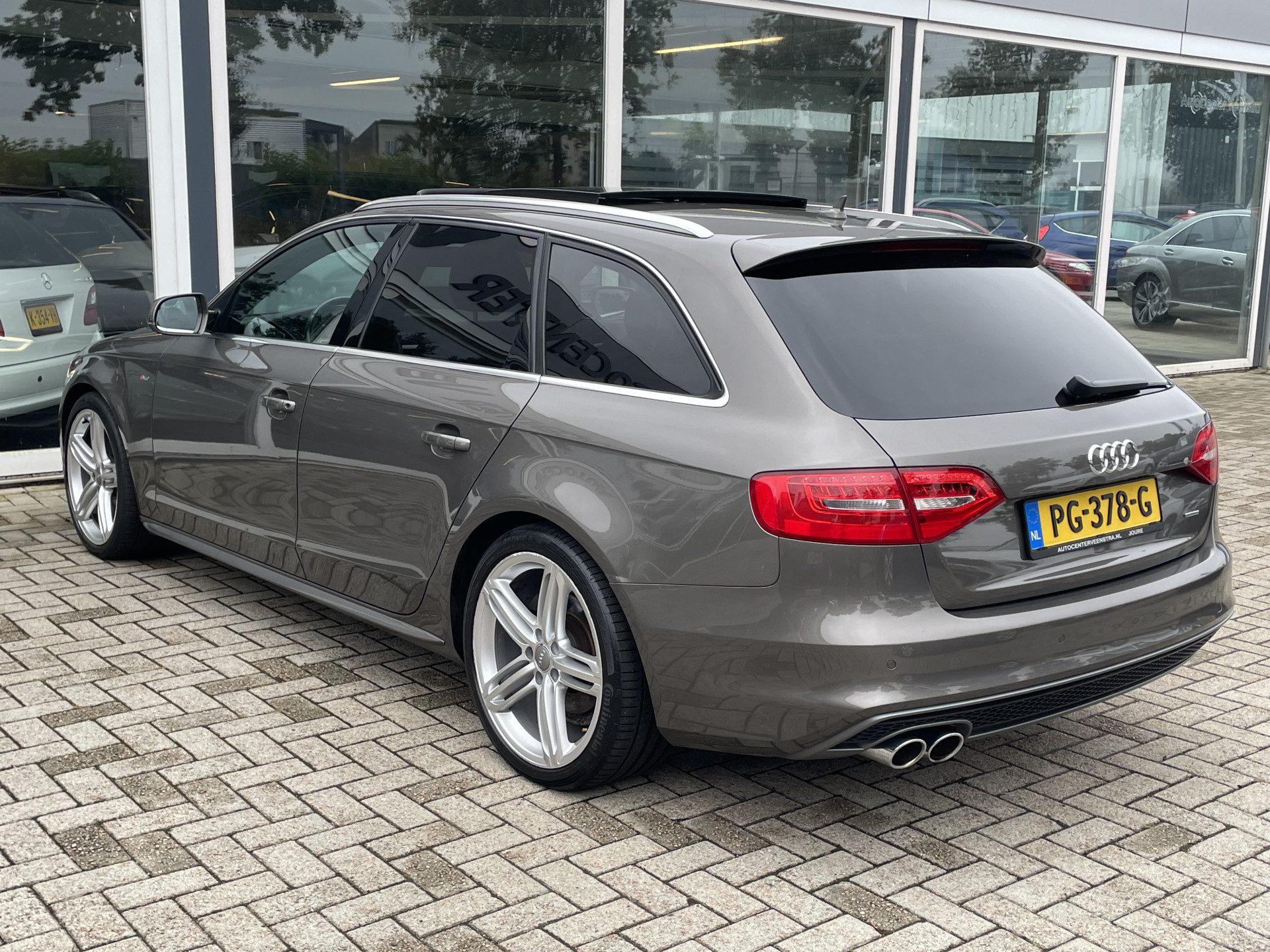 Audi A4 Avant 2.0 TDI quattro Sport Edition Schuif-kanteldak / Bang & Olufsen / Stoelverwarming / S-Line