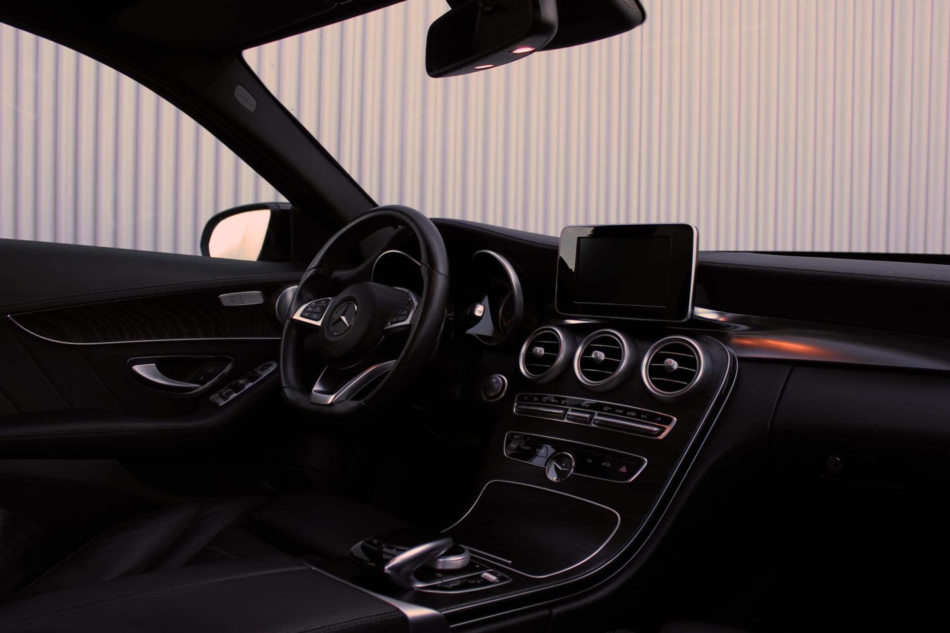 Mercedes-Benz C-Klasse Mercedes-Benz C-klasse Estate C 180 Aut. AMG Line Night, Pano, Burmester