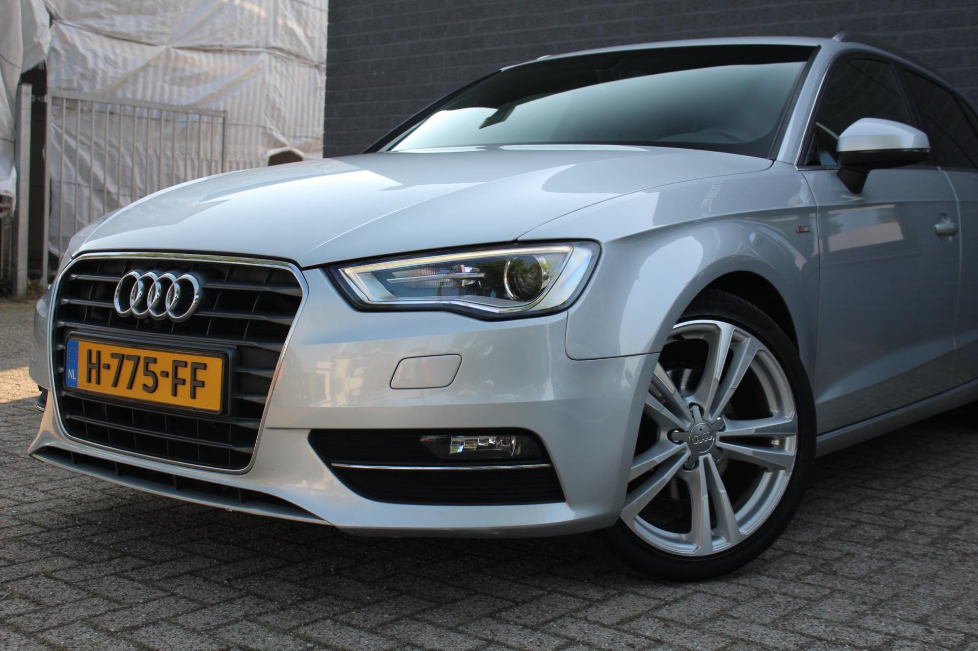 Audi A3 Sportback 1.4 TFSI 2x S line, Led, Navigatie, NAP