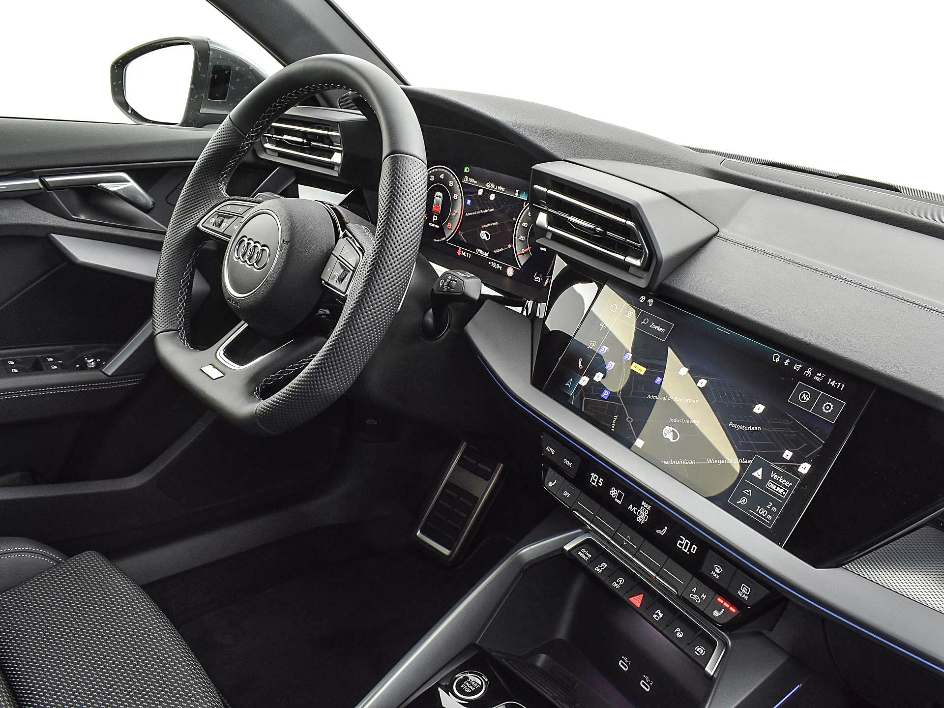 Audi A3 Sportback 35 TFSI S edition 150 PK · Facelift · Sonos Premium 3D · 18″ LM Velgen · Elektrisch instel. voorstoelen