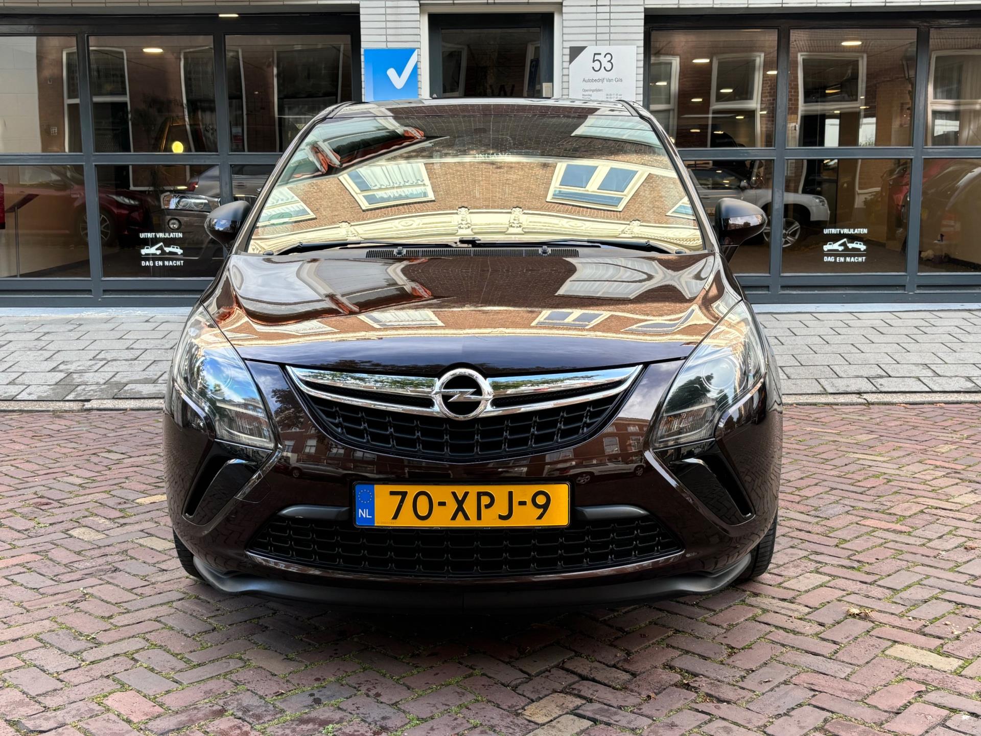 Opel Zafira Tourer 1.4 Business Edition | AIRCO | NAVIGATIE | PDC | LMV 17 | TREKHAAK |