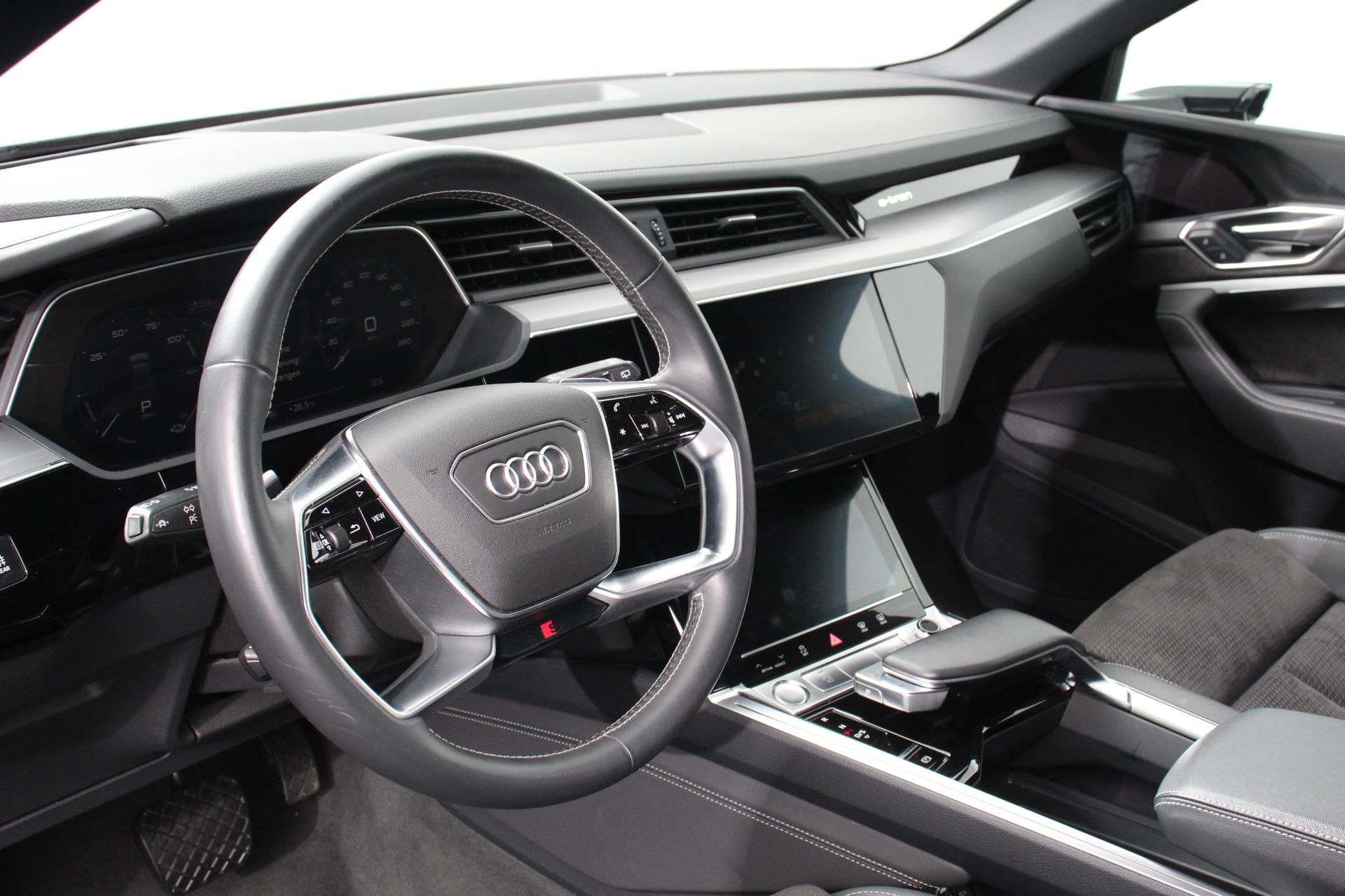 Audi e-tron 55 Quattro Advanced S-Line  | Navigatie | 360* Camera | Side/Lane Assist | Head Up Display | Virtuele Buitenspiegels | 21 Inch Lichtmetaal |