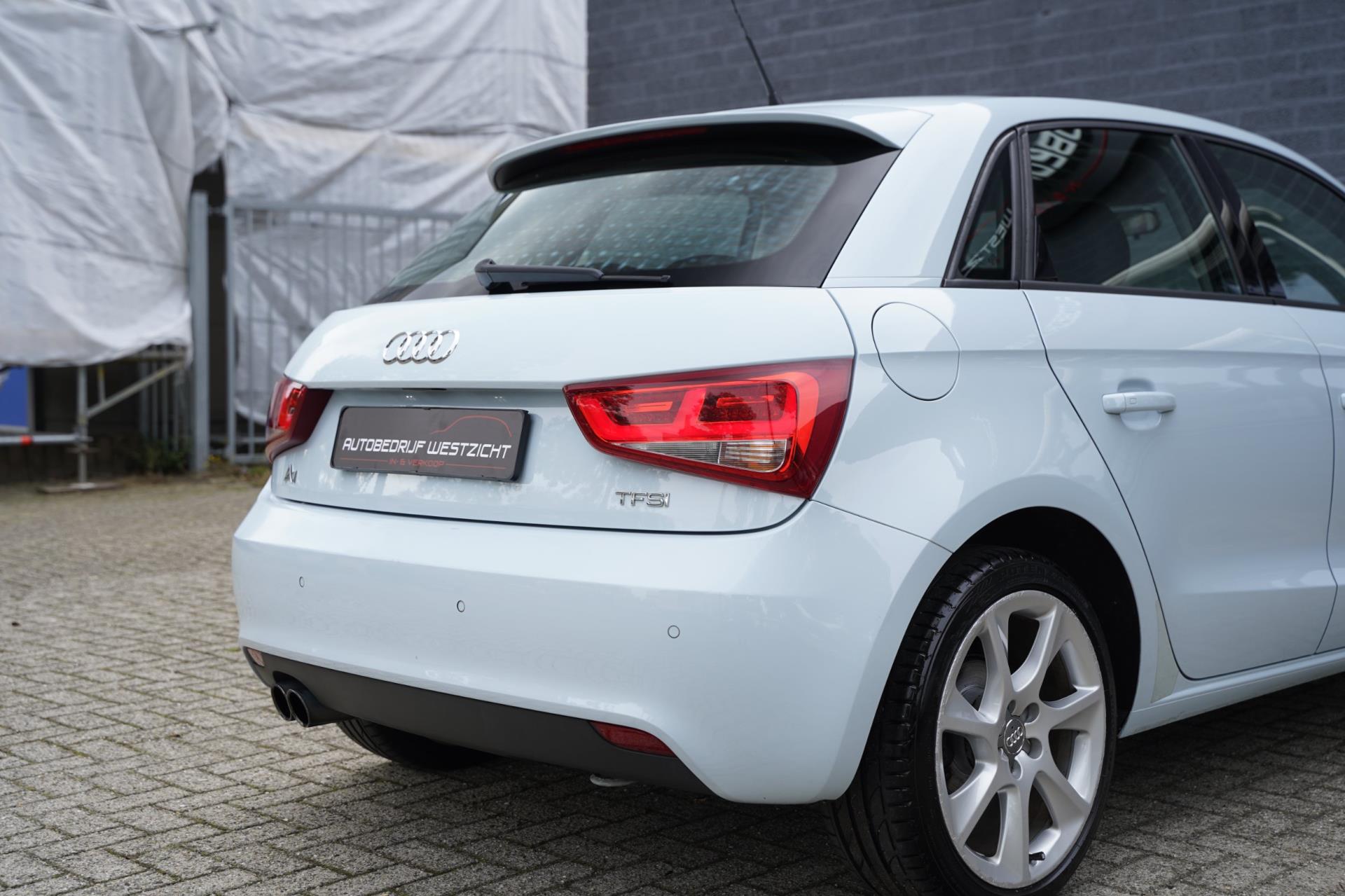 Audi A1 Sportback 1.4 TFSI Ambition 122pk, Navigatie, Led