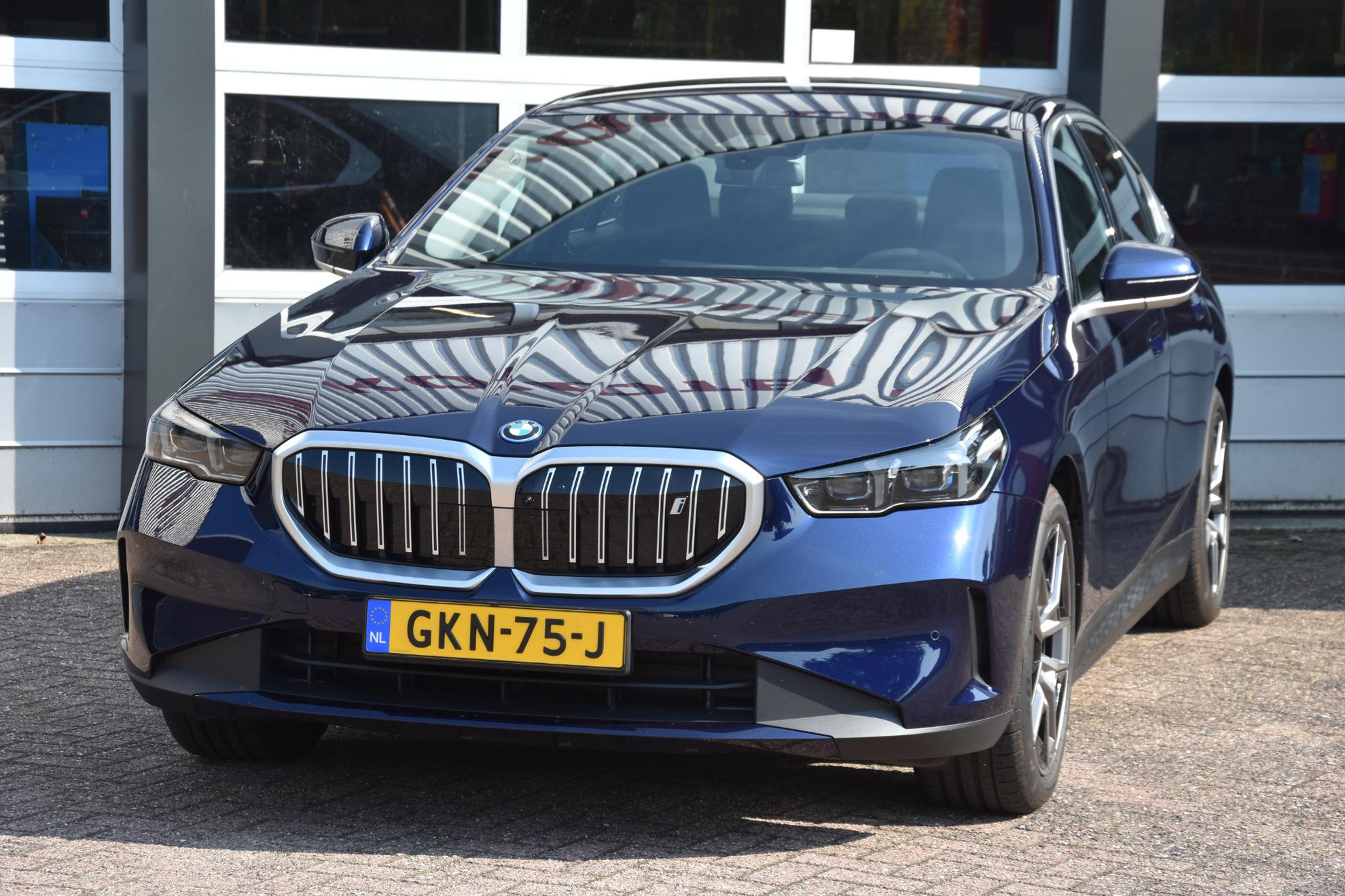 BMW i5 BMW i5 eDrive40 Sportline pakket trekhaak