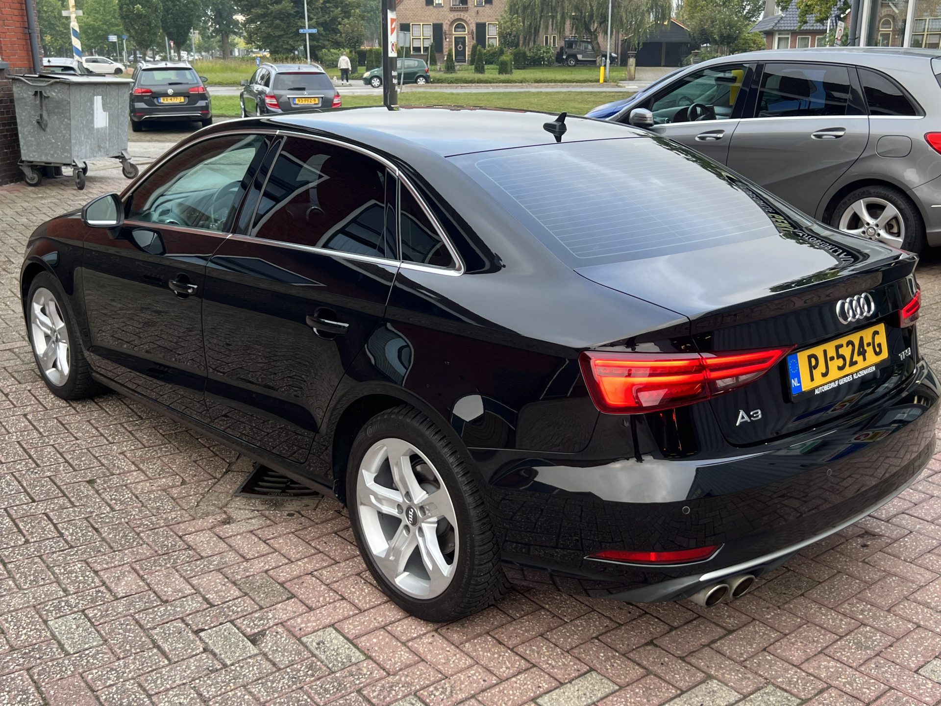 Audi A3 Limousine 1.5 TFSI Sport Edition | NAVIGATIE | ALL SEASON BANDEN | BOVAG GARANTIE |