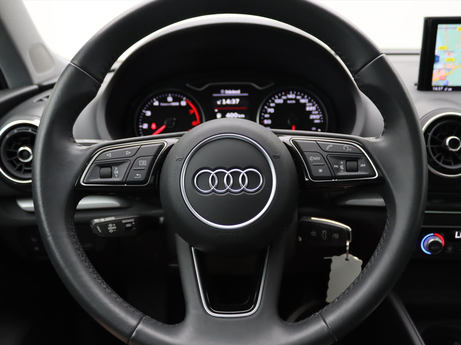 Audi A3 Sportback 1.0 TFSI 116pk 6-Bak Business Plus [ PANO+LED+LEDER+NAVI+CRUISE+CLIMATE+PDC ]