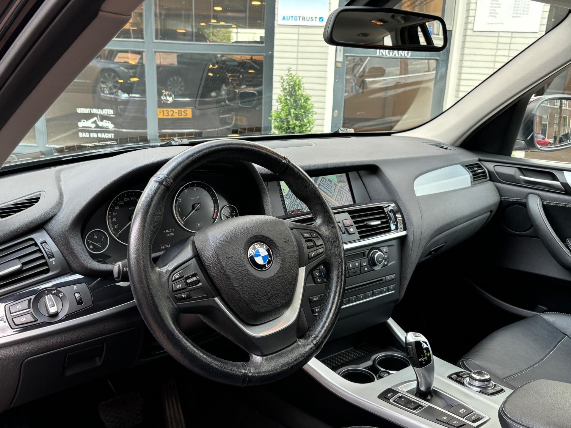 BMW X3 XDrive20i High Executive AUTOMAAT | AIRCO | XENON | TREKHAAK | LED | LMV 19 | LEDER | NAVIGATIE |