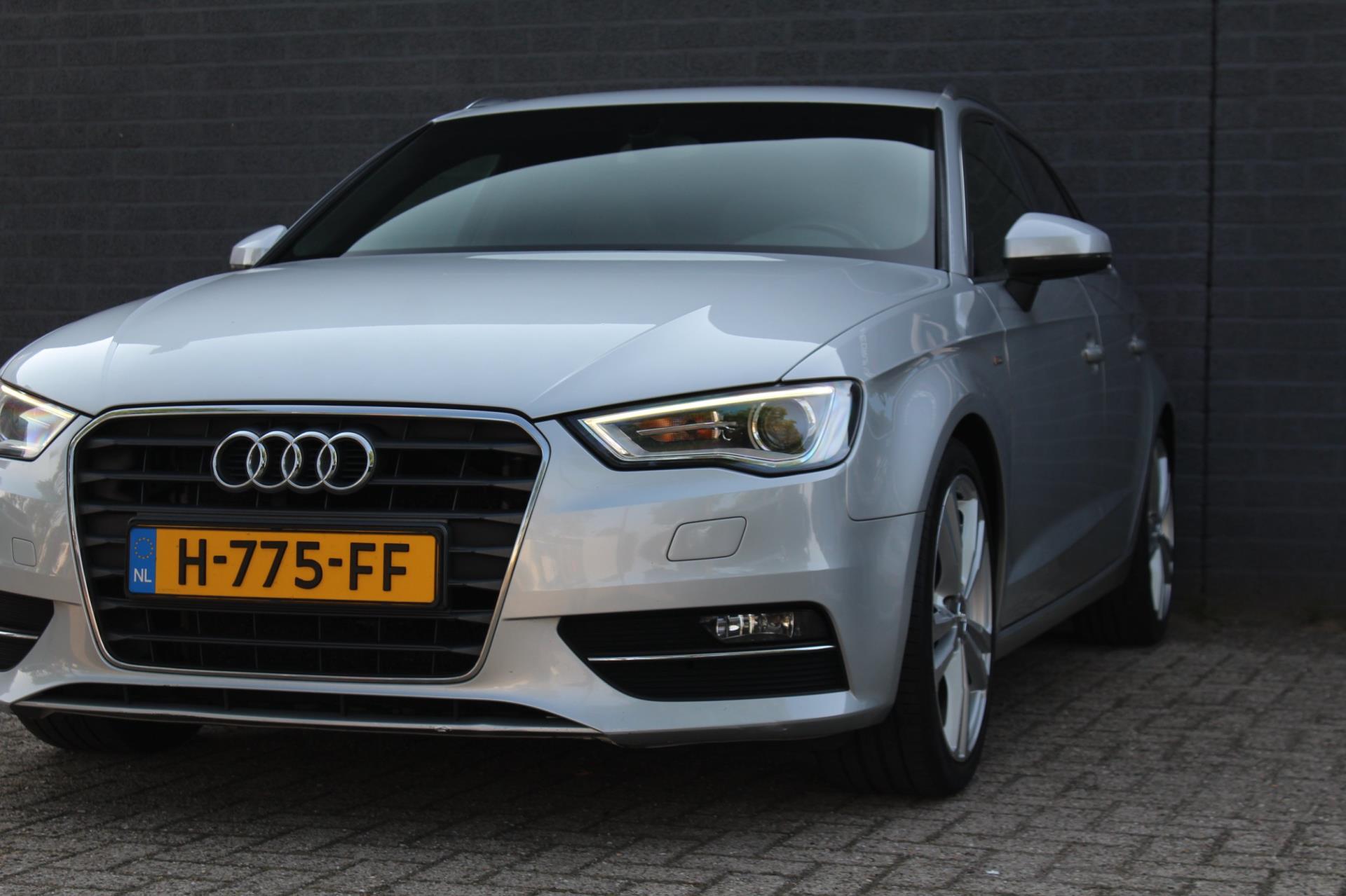 Audi A3 Sportback 1.4 TFSI 2x S line, Led, Navigatie, NAP