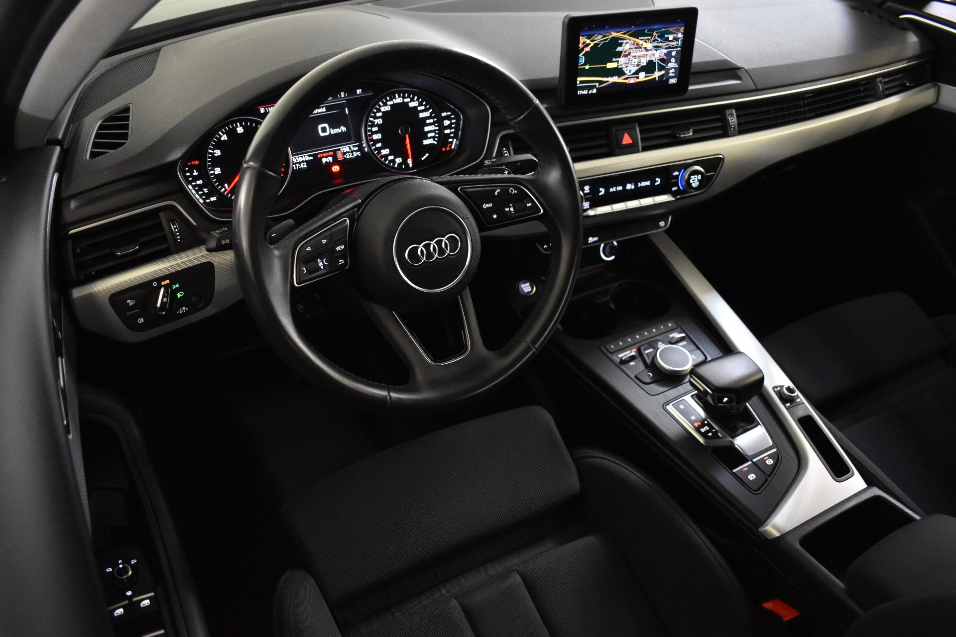 Audi A4 Limousine 35 TFSI S TRONIC SPORT EDITION NAVI/PDC/LED